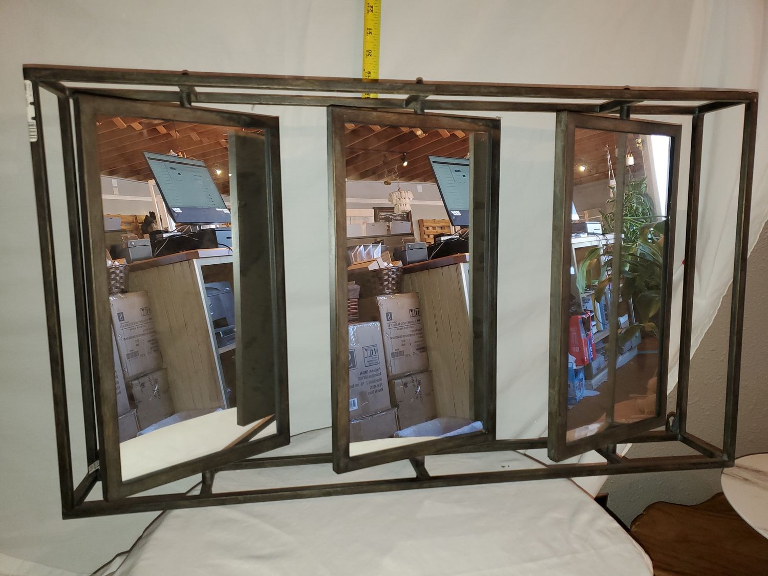 Wall Mirror, Triple/Black Metal 18x4x31.25