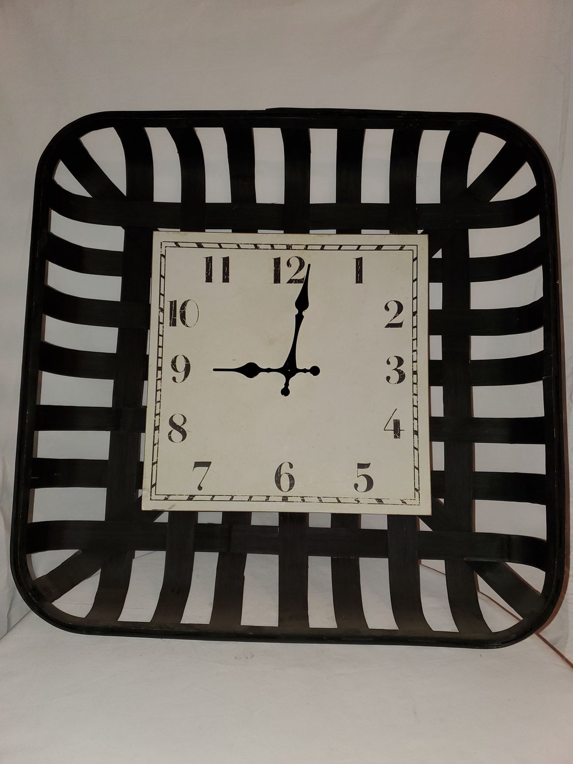 Wall Clock, Basket