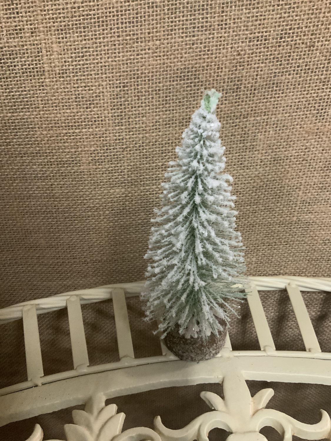 Tabletop Snow Tree 7" Grn Flock