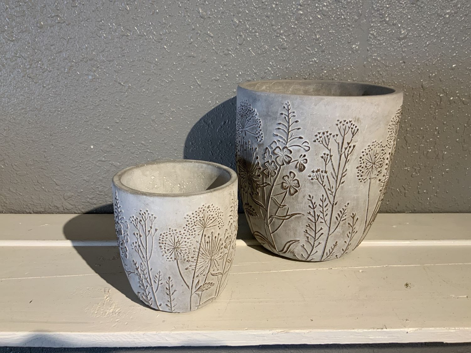 Pot, Flower Embossed Cement