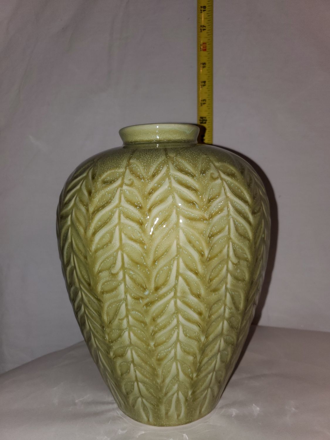 Vase, Green Leaf 11"