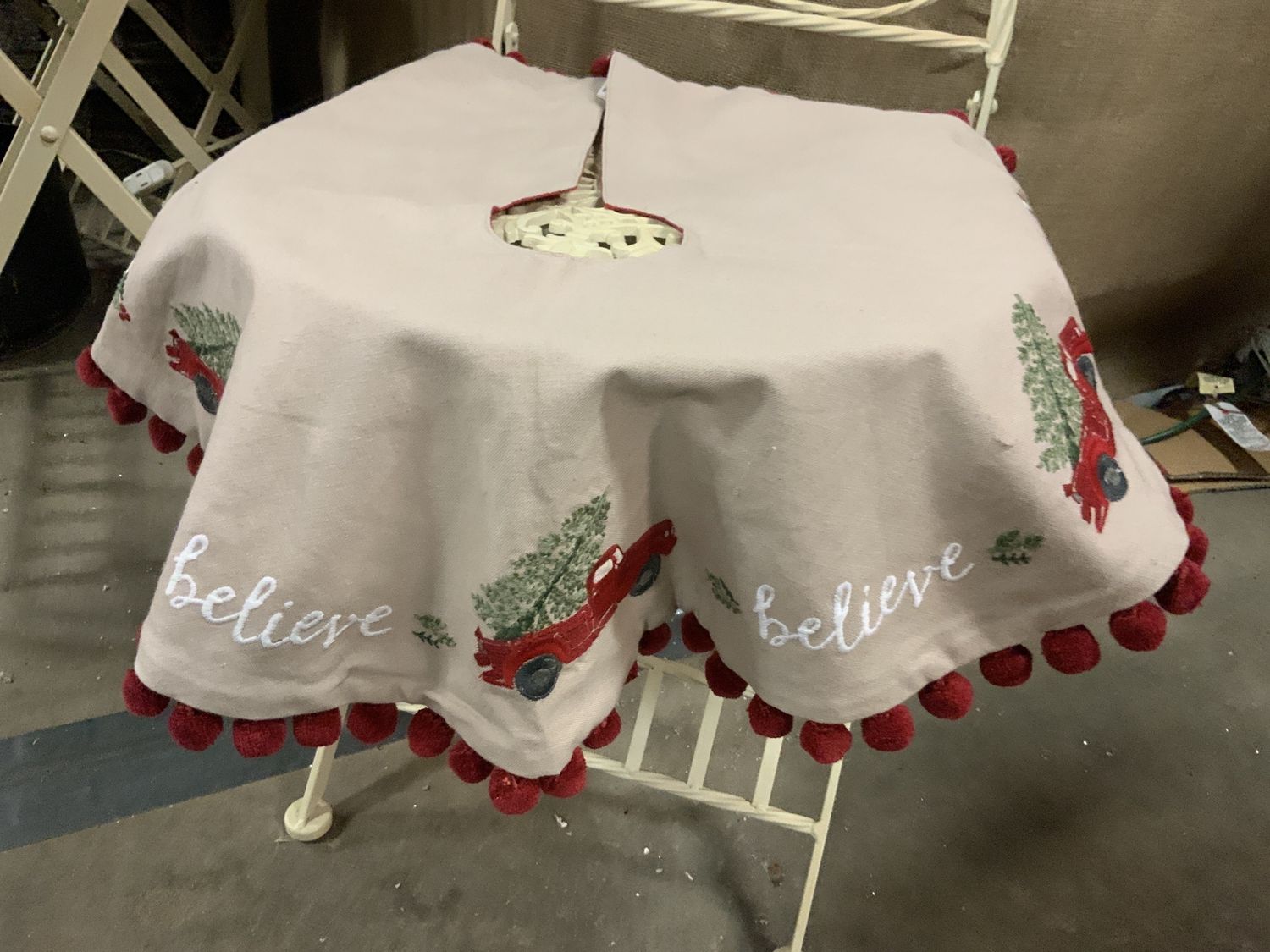 Tree skirt, Believe Truck linen