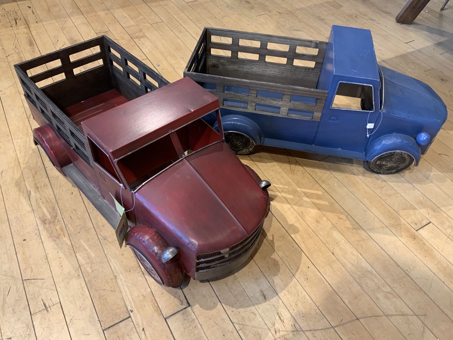 Truck, Metal w/Box Rails