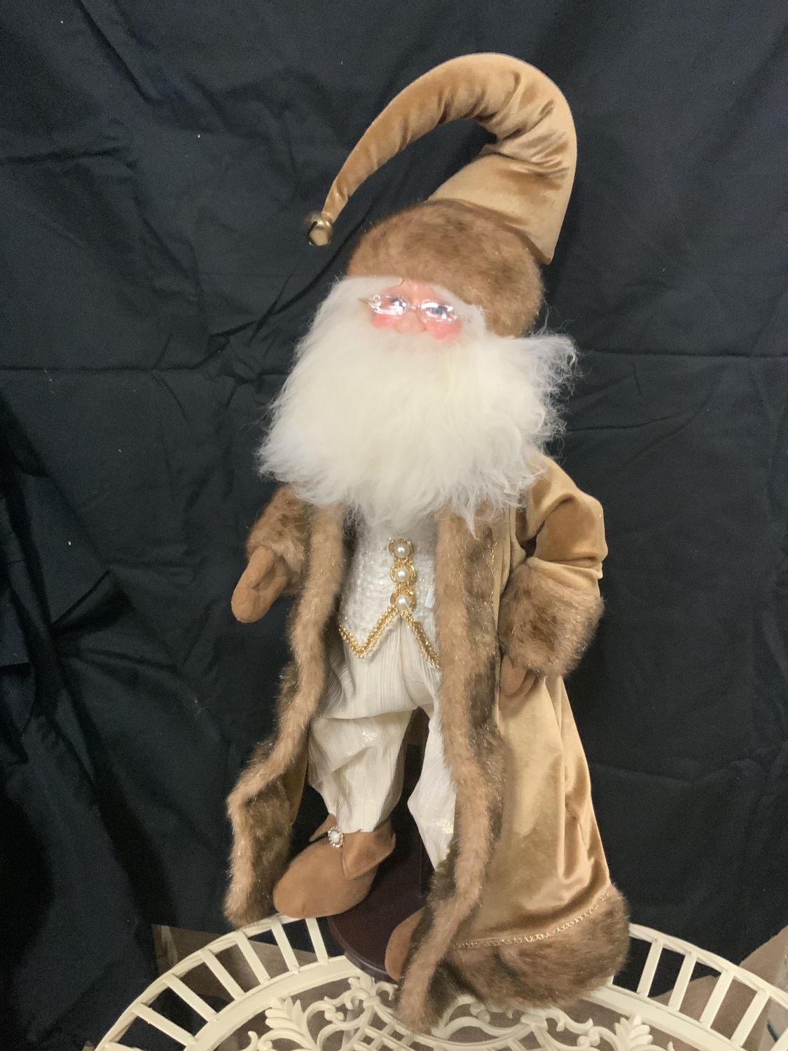 Santa, Mocha Velvet 28" on stand