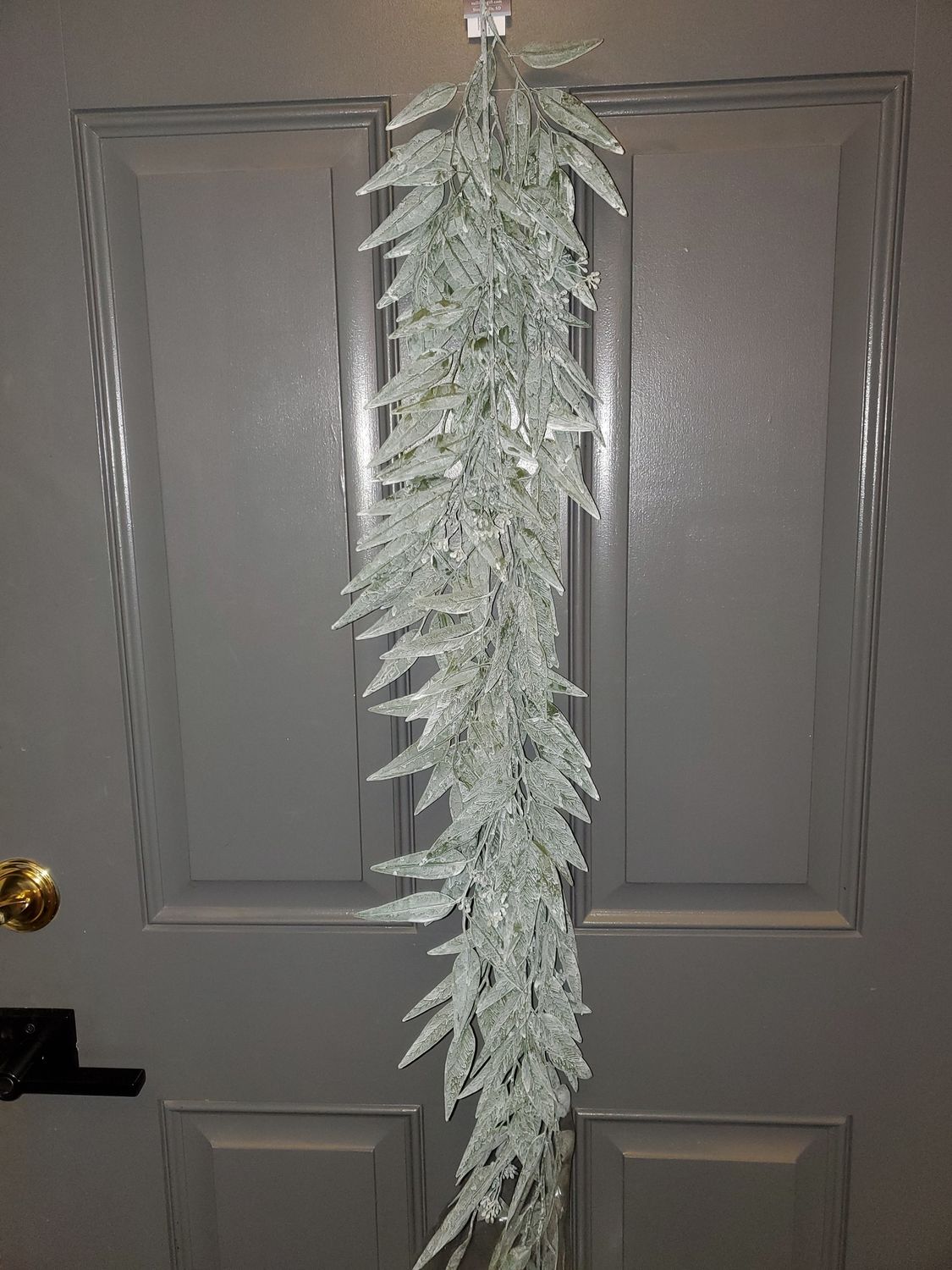 Garland, Eucalyptus Green 5'8" long