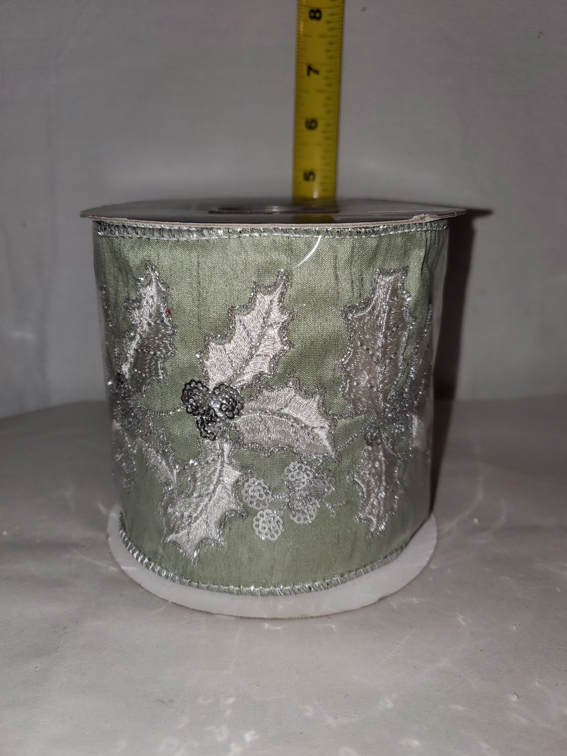 Ribbon, Holly Lt Green Holly Leaf Applique 15&#39;