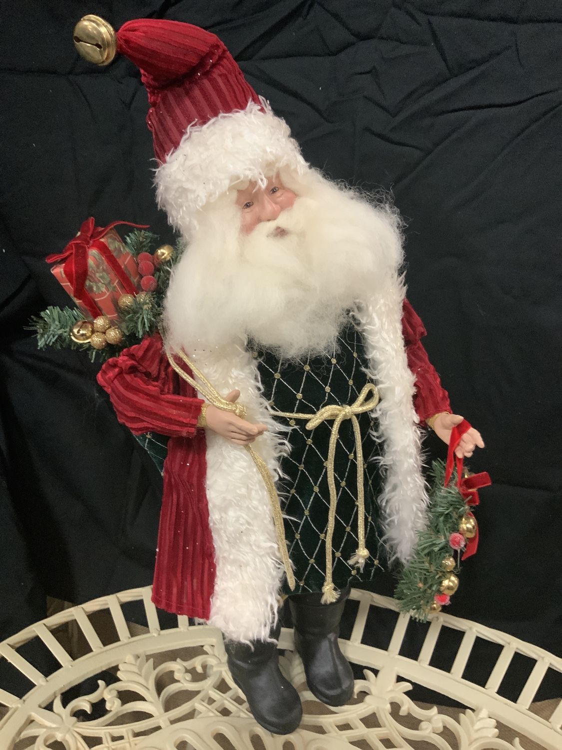 Santa, w/Toy Bag 24" &amp;wreath