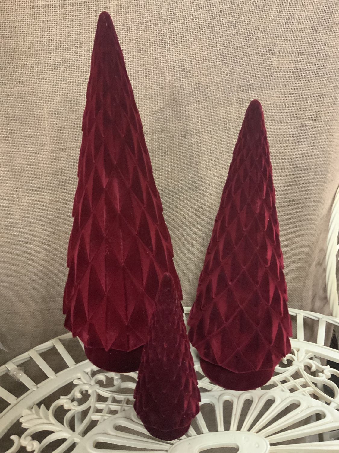 Tree, Burgundy Velvet 3 sz Velvet