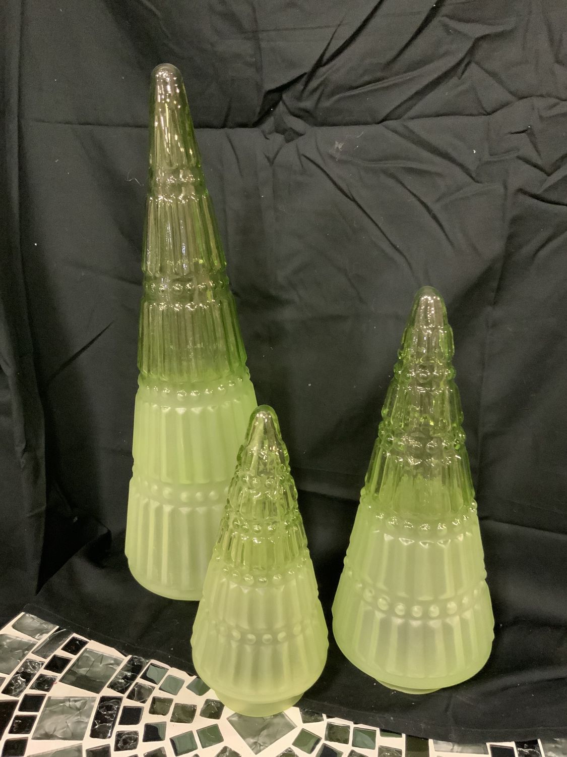 Tree, Light Green Glass 3 asst
