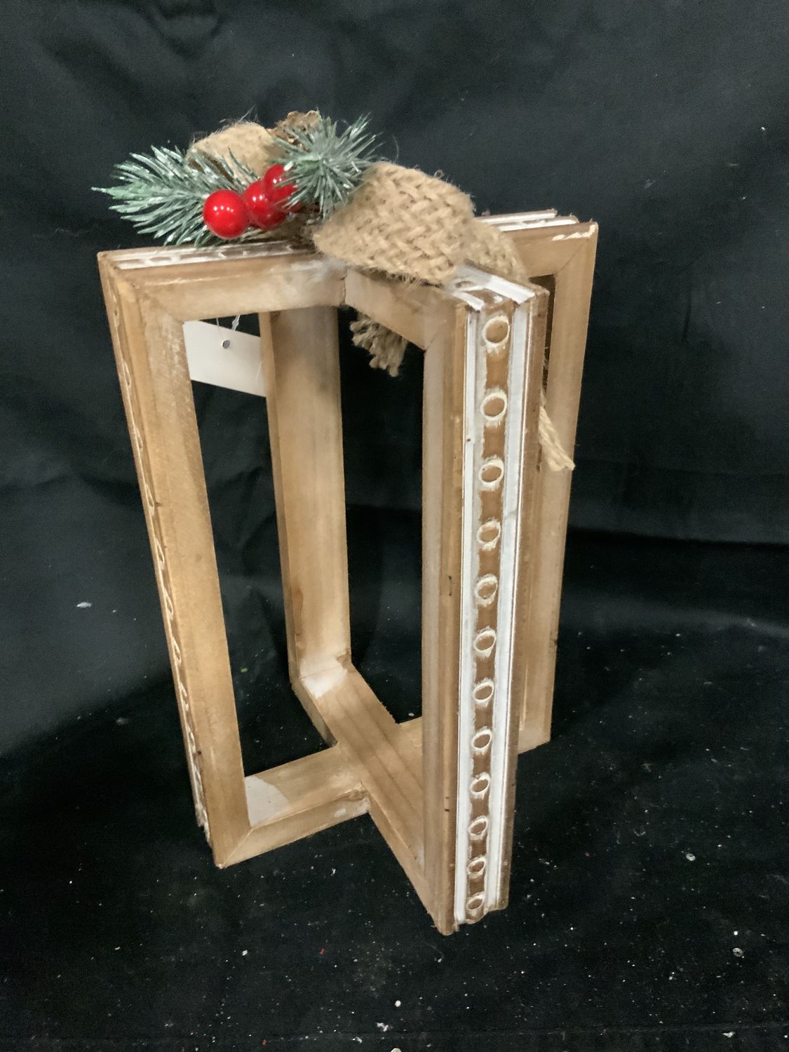Lantern, Pine/Berry/Cone 9" Sm Wood