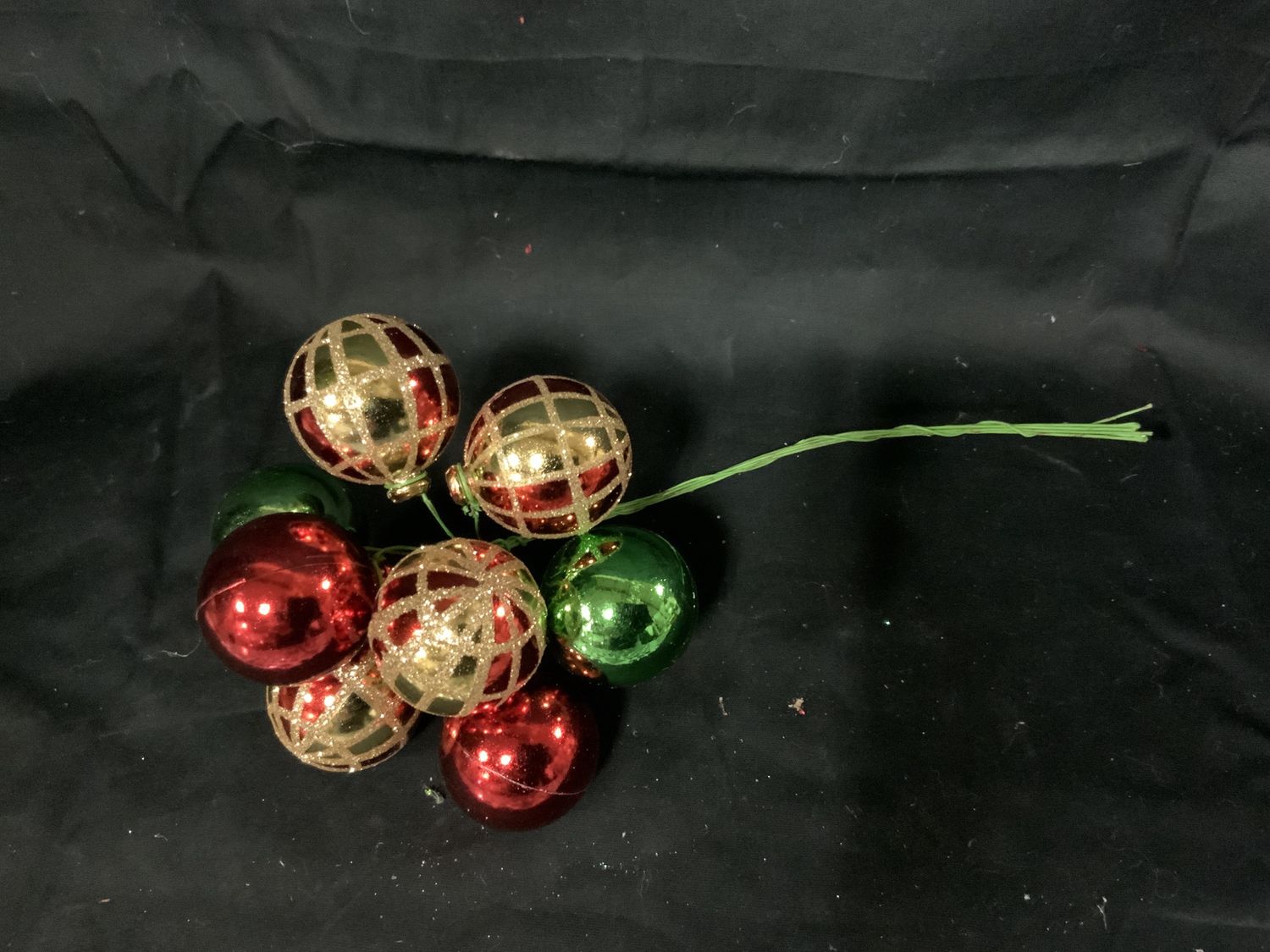 Pick, Bunch Balls 8 Red/Gr/Gold 8 Red/Gr/Gld