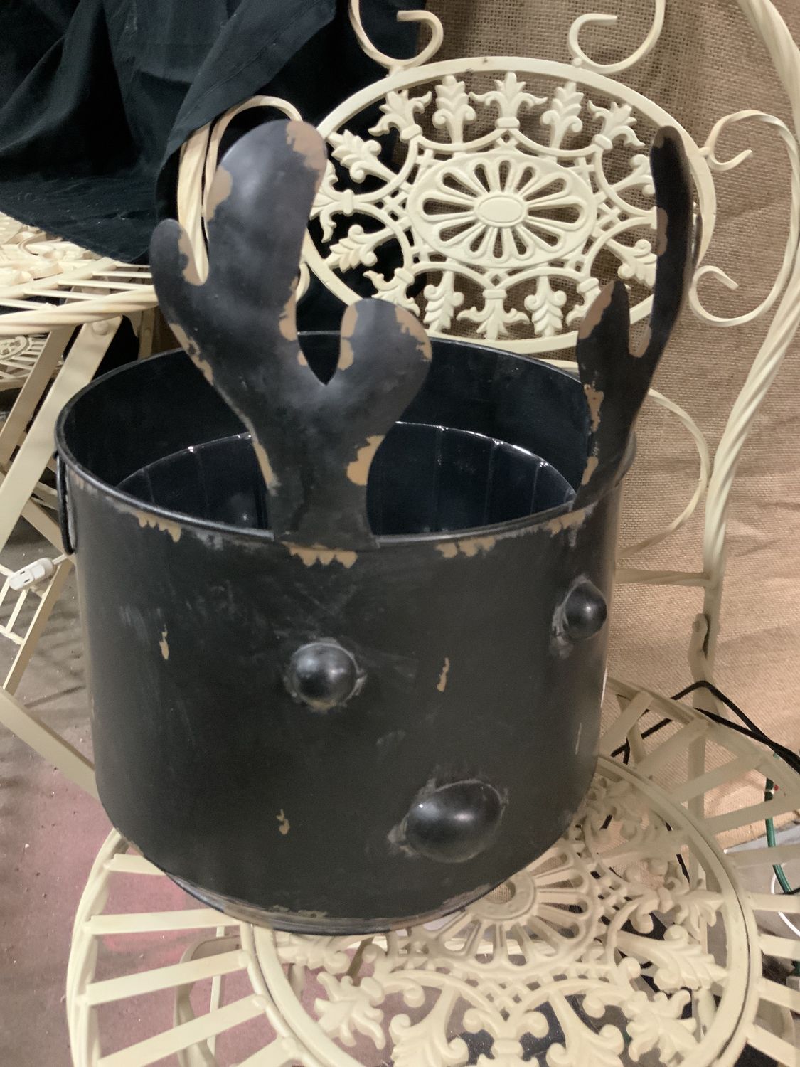 Planter, Reindeer Black metal
