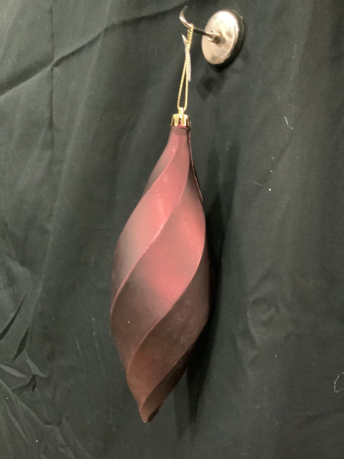 Finial, Wine Swirl 8" Matte