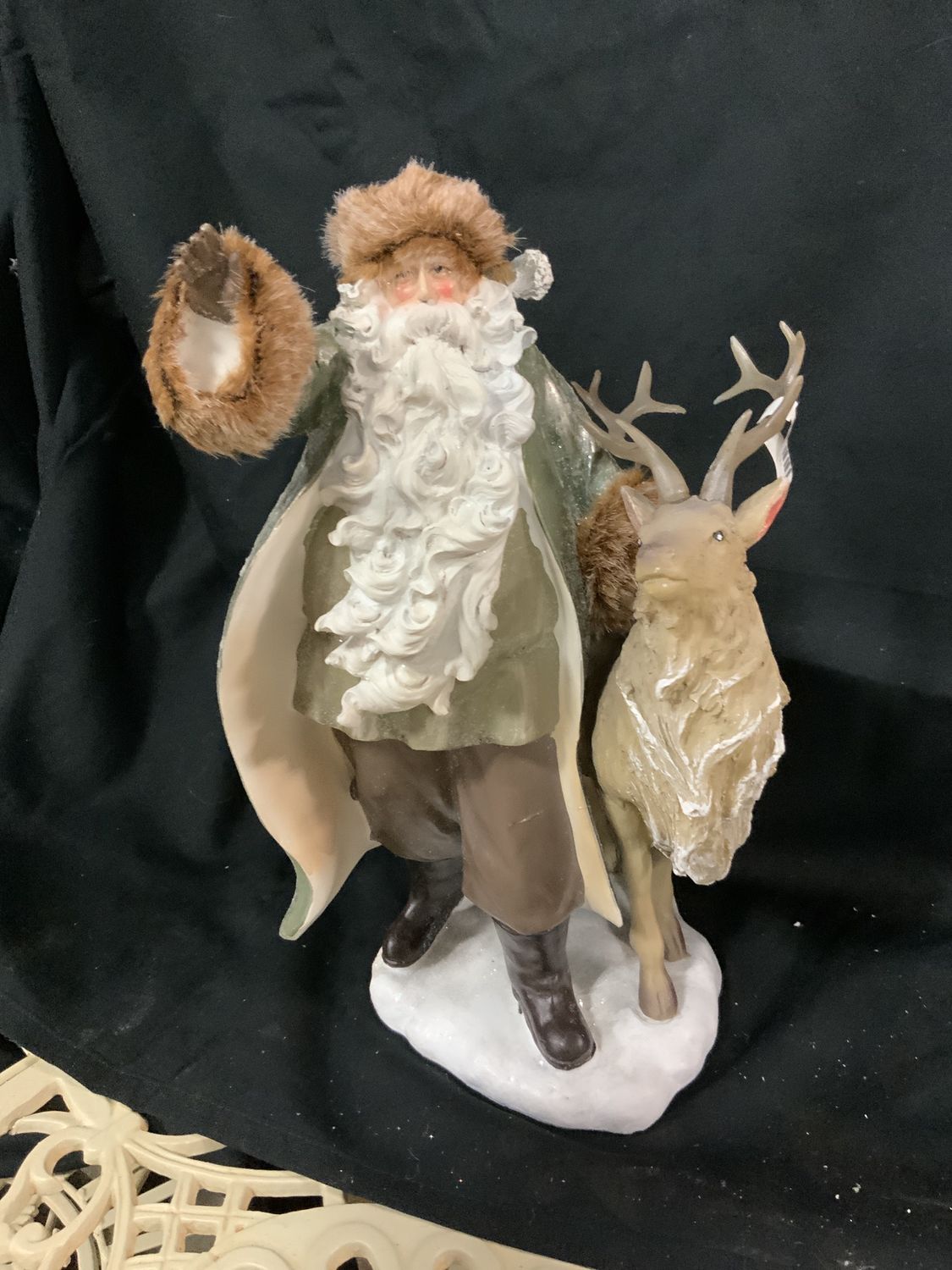 Santa &amp; Reindeer Woodland resn green