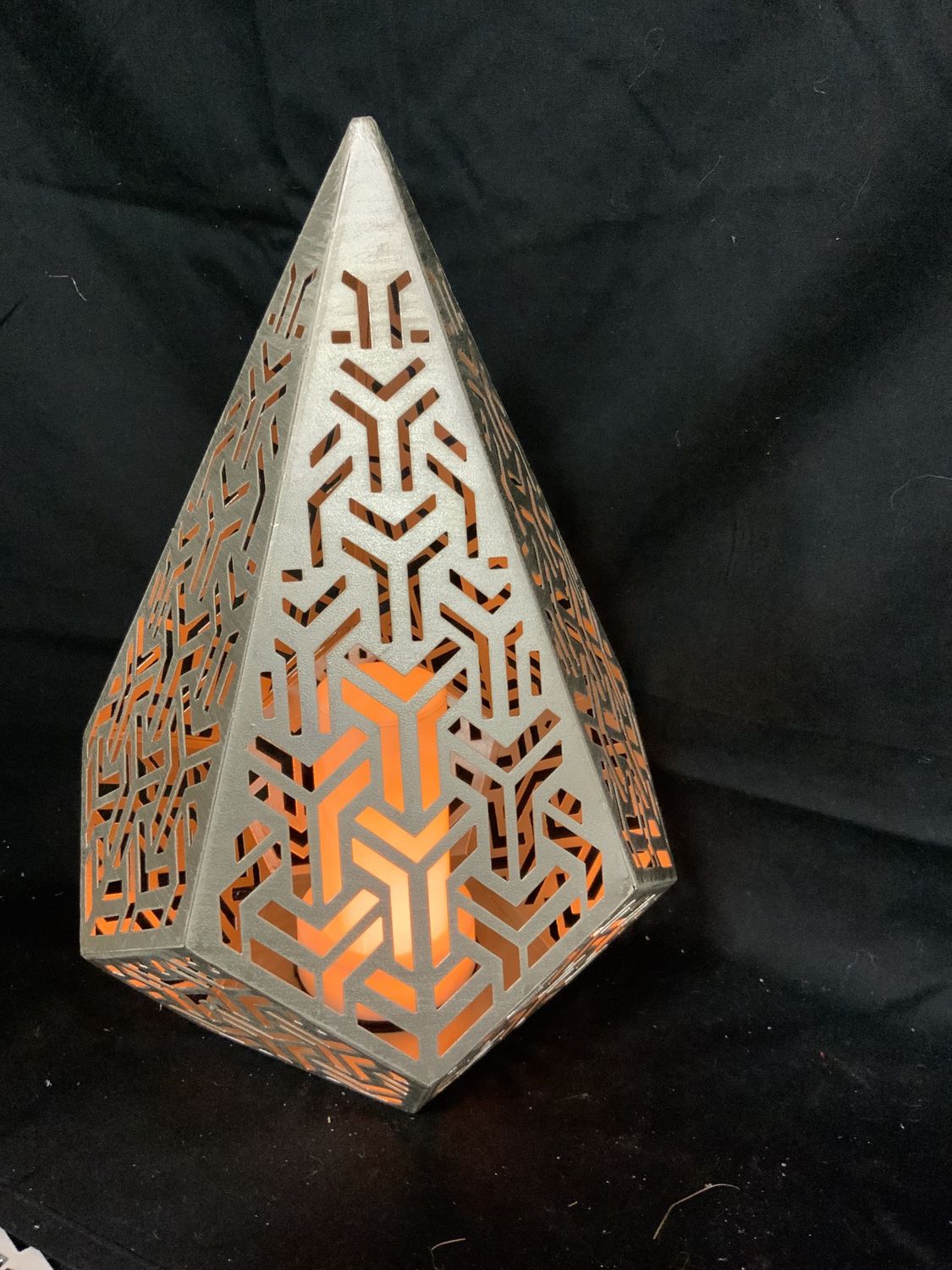 Lantern, Gold Geomatrix Die Lg, Battery