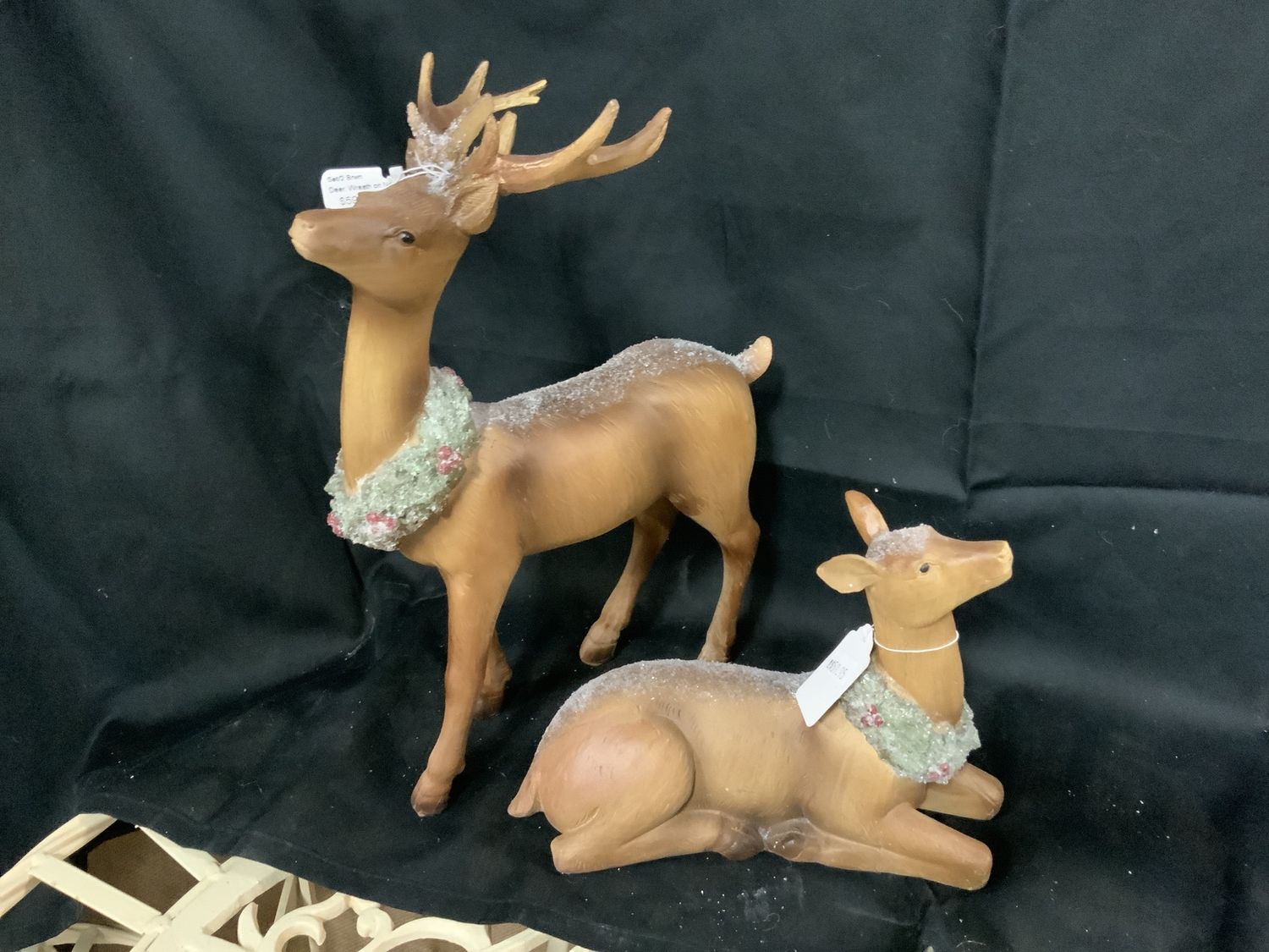 Deer, Wreath on Neck Set/2 Brwn