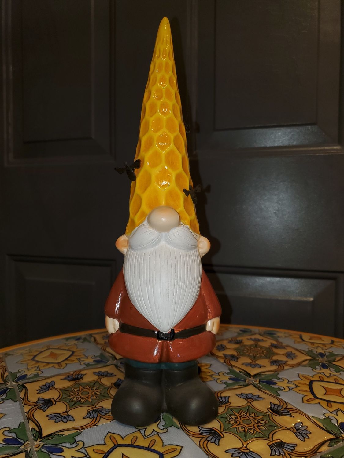 Gnome, Honeycomb yellow hat