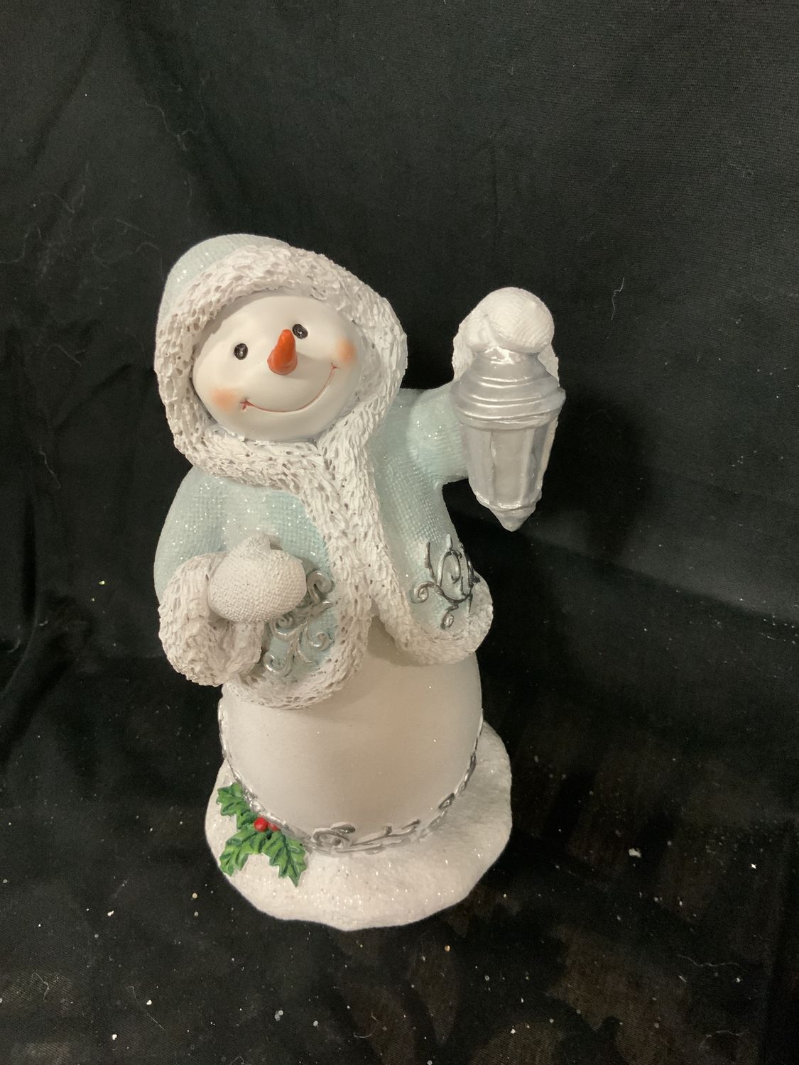 Snowman, Blue Coat Holly/Lamp