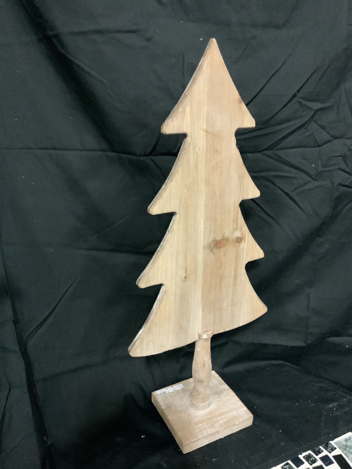 Wood Flat Tree, Whitewash 26"