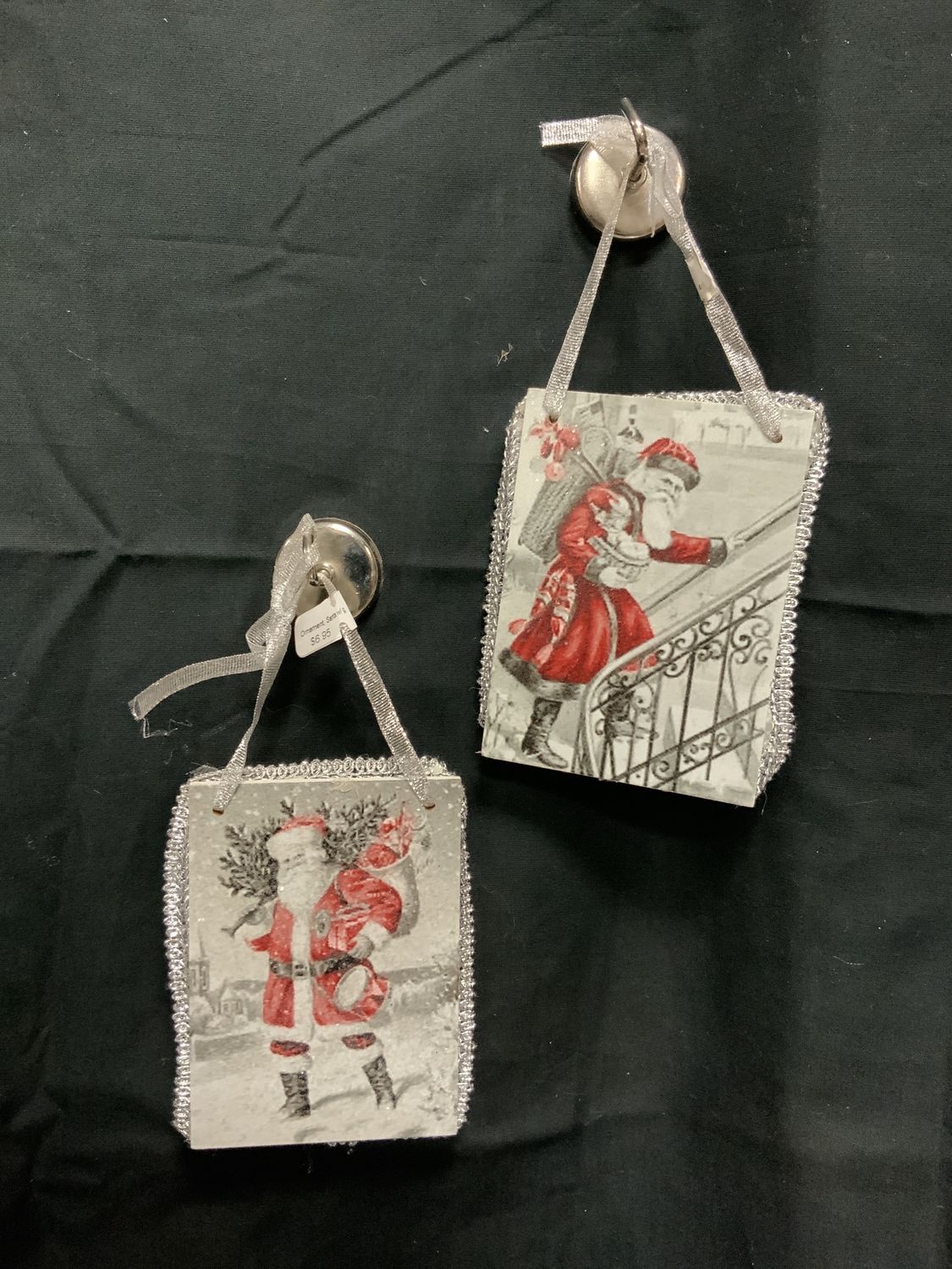 Ornament, Santa w/ gifts