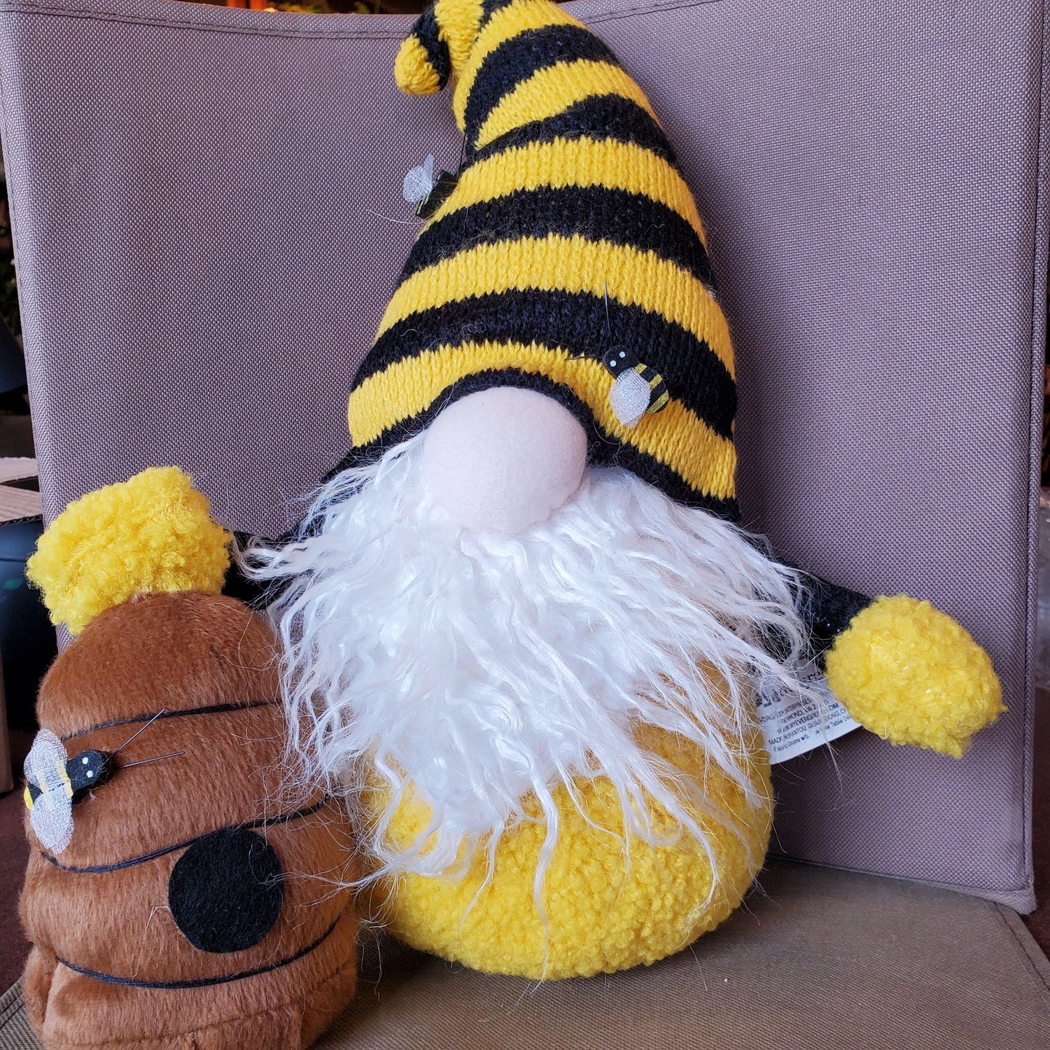 Gnome, w/Beehive Blk/yellow