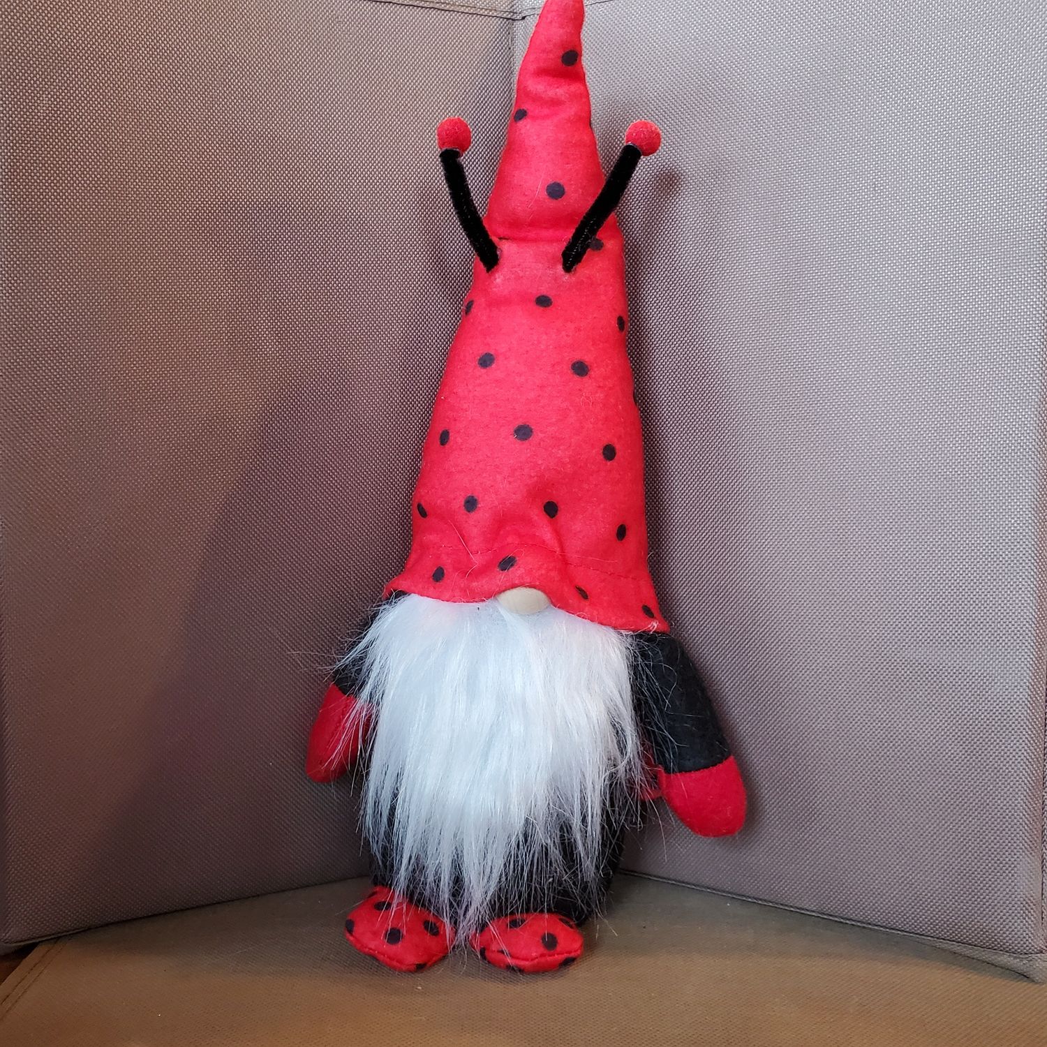 Gnome, Lady Bug w/ Legs