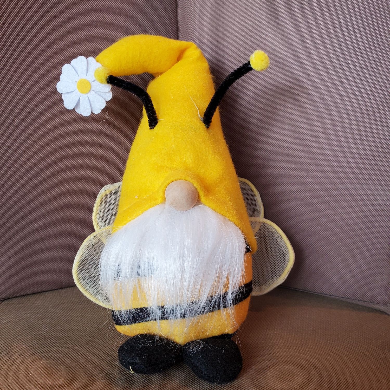 Gnome, LG Bee w/Wings daisy hat
