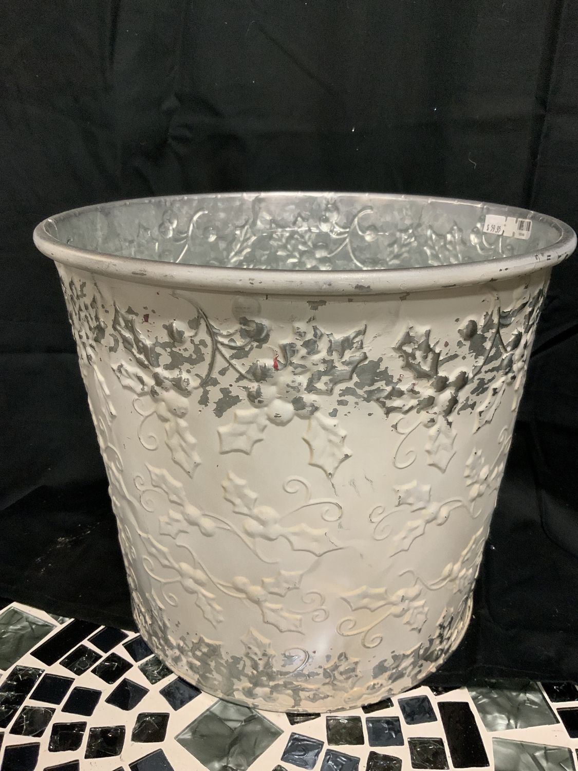 Planter, White Holly W/Liner