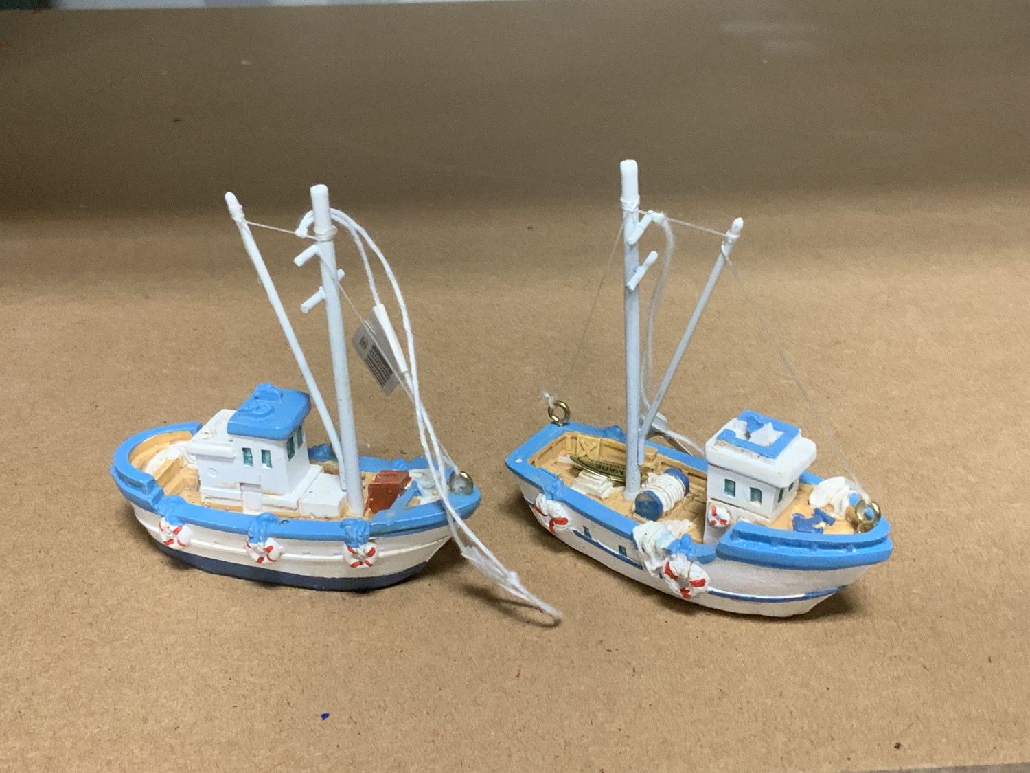 Ornament, Tug Boat 2.5" white
