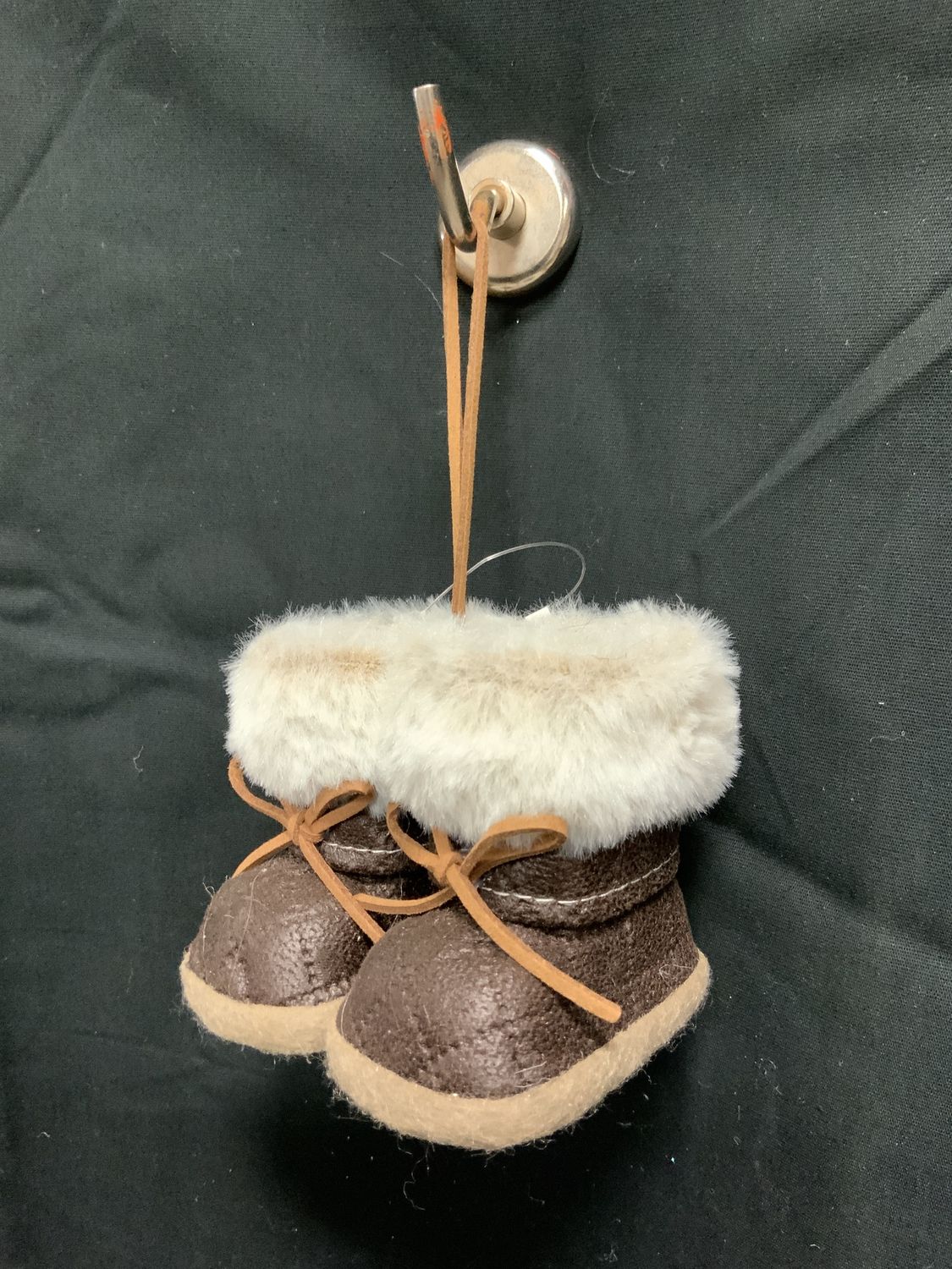 Ornament, Boots Brown w/fur 4" brwn/fur
