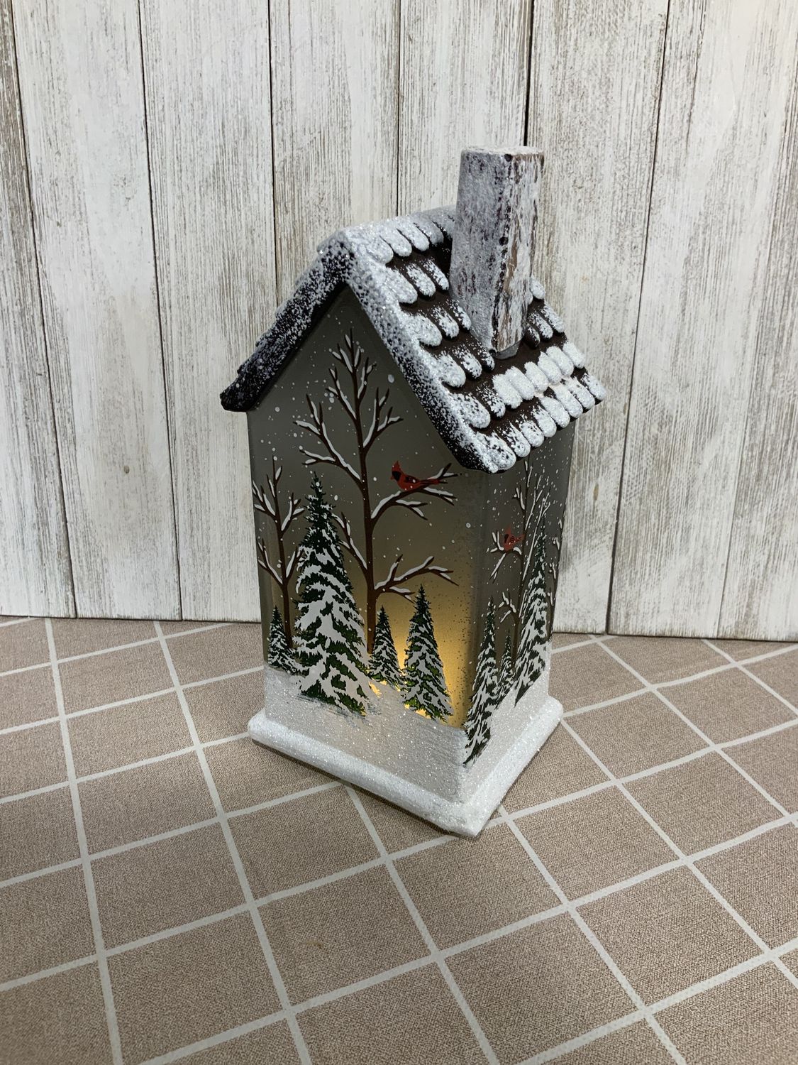 House, Cardinal w/Trees 9" Glass Light Up