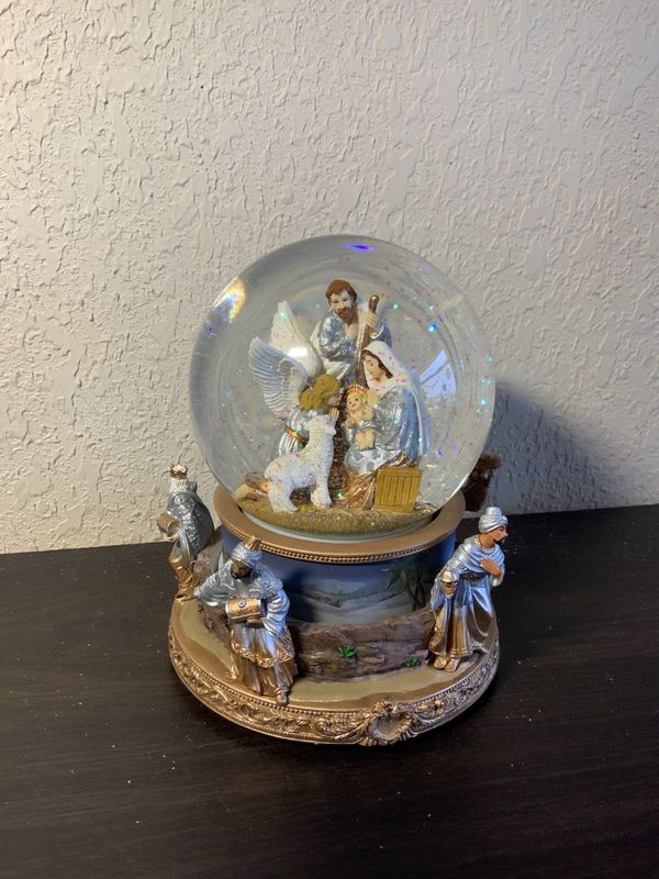 Snowglobe, Dbl Rota Nativity 7&quot; wind up