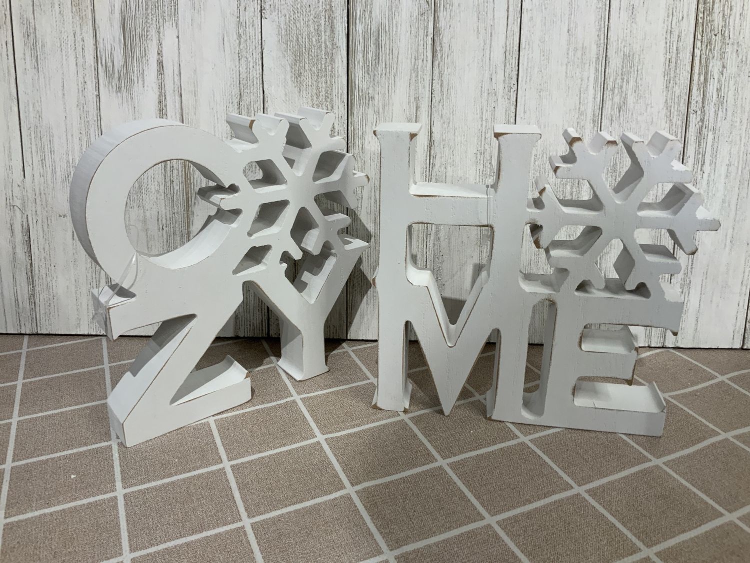 Sign, White Wood Word w/Snowflake 6" 2 Asst