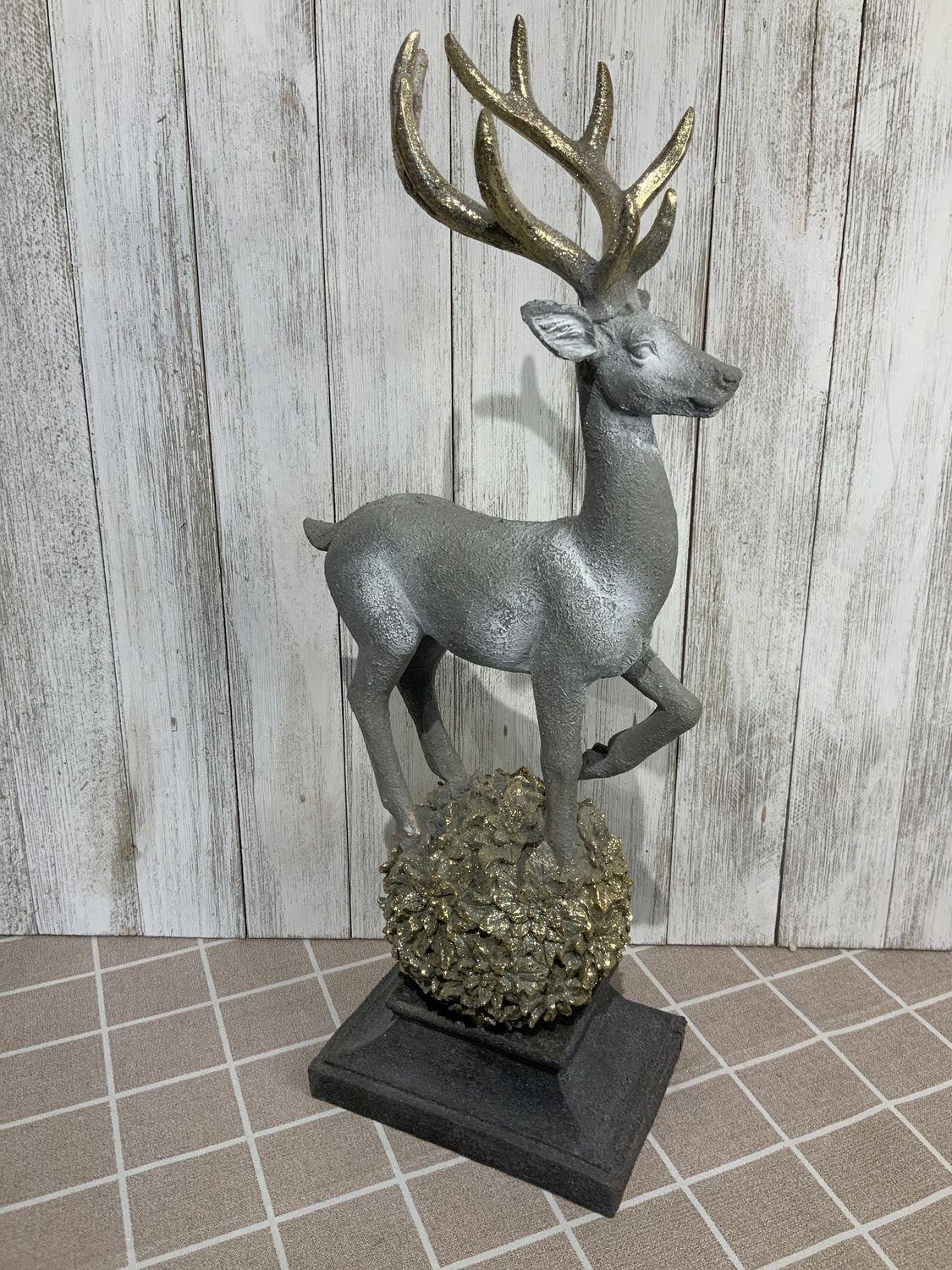Reindeer, On Holly Orb 14" w/Gold Glitter