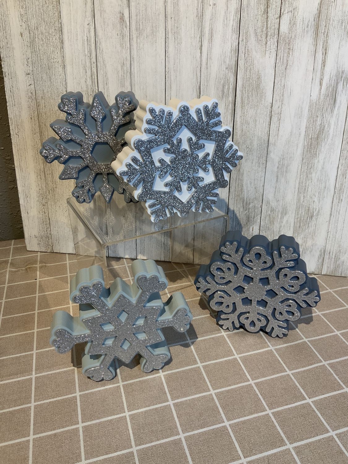 Snowflake, Wood w/Silver Glitter 4 Asst 5"