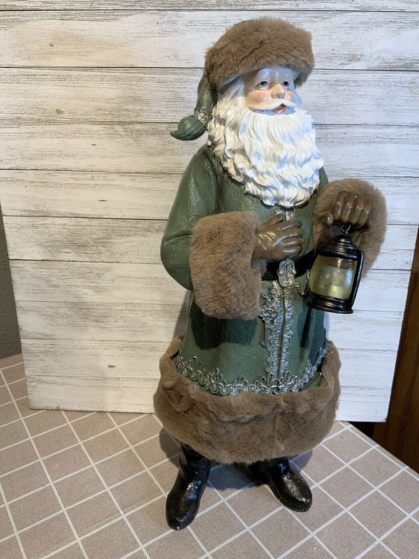Santa, 17.5&quot; w/LED Lamp Green Coat
