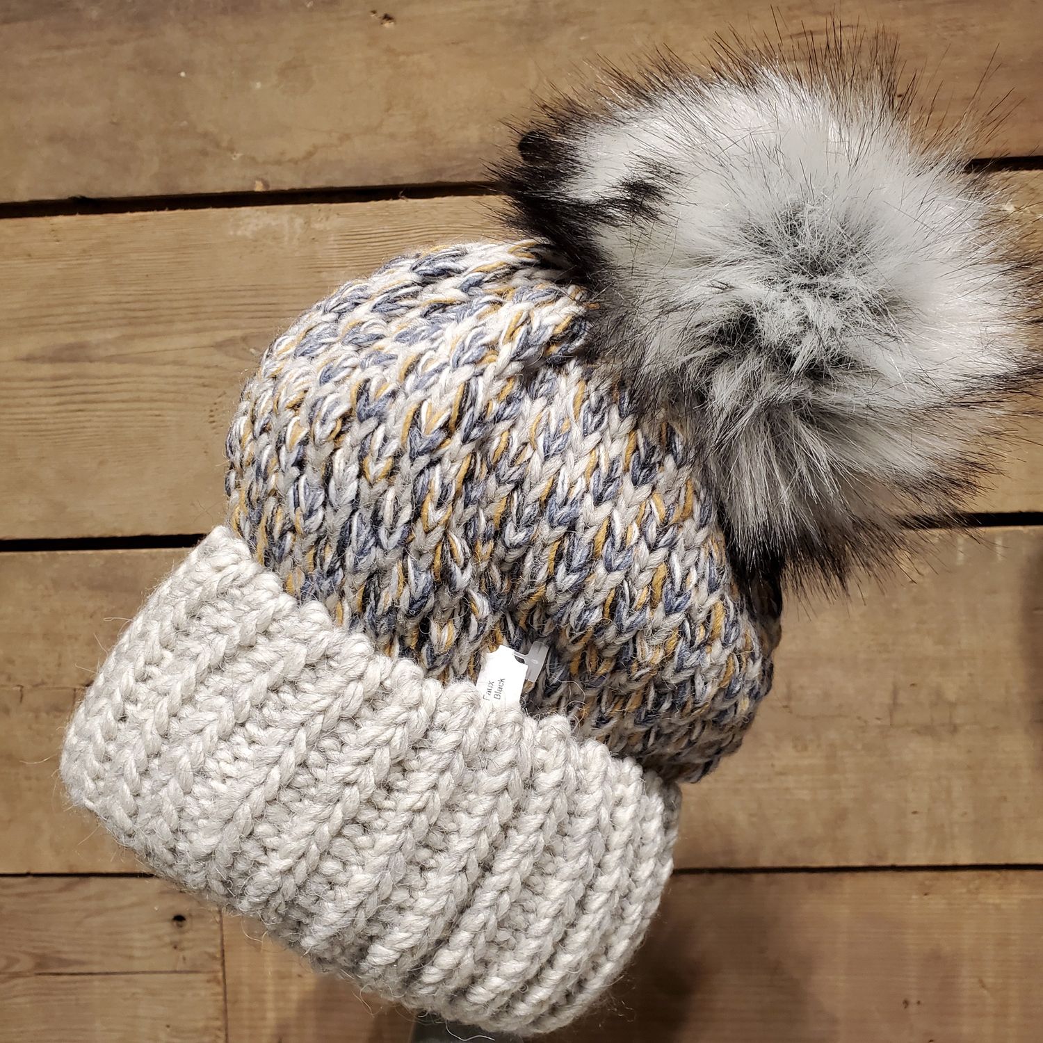 Beanie, Faux Fur Pom Black