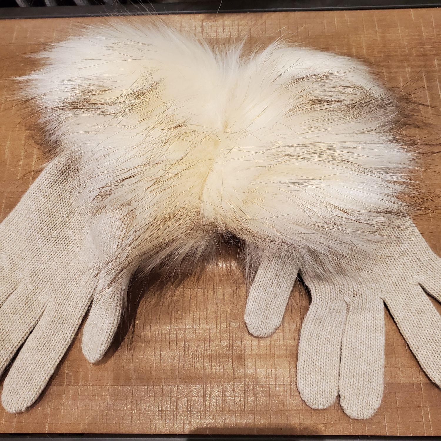 Women's Glove, Faux Fur Cuff Latte