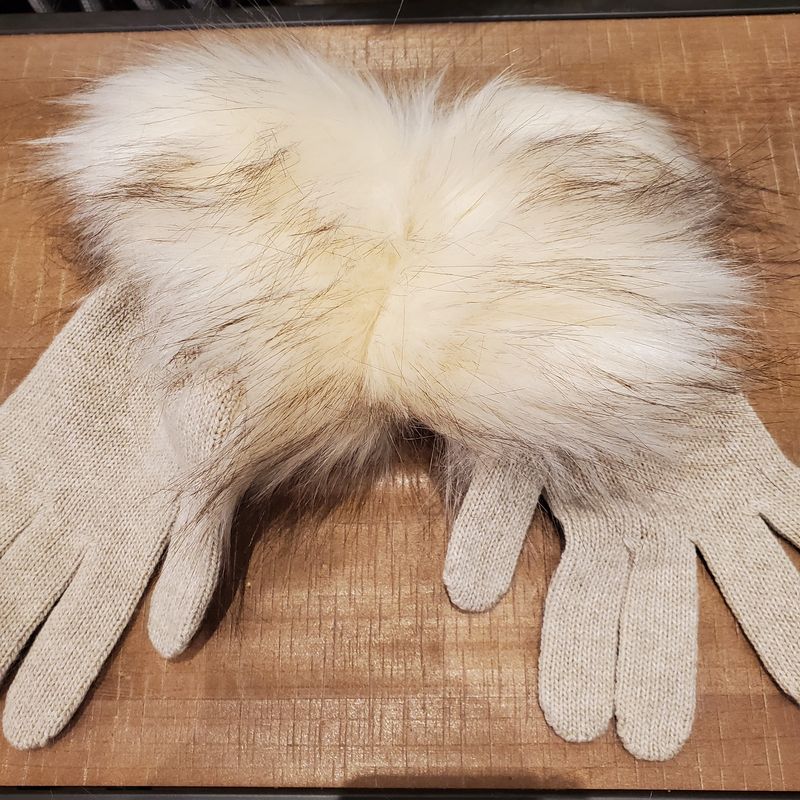 Women&#39;s Glove, Faux Fur Cuff Latte