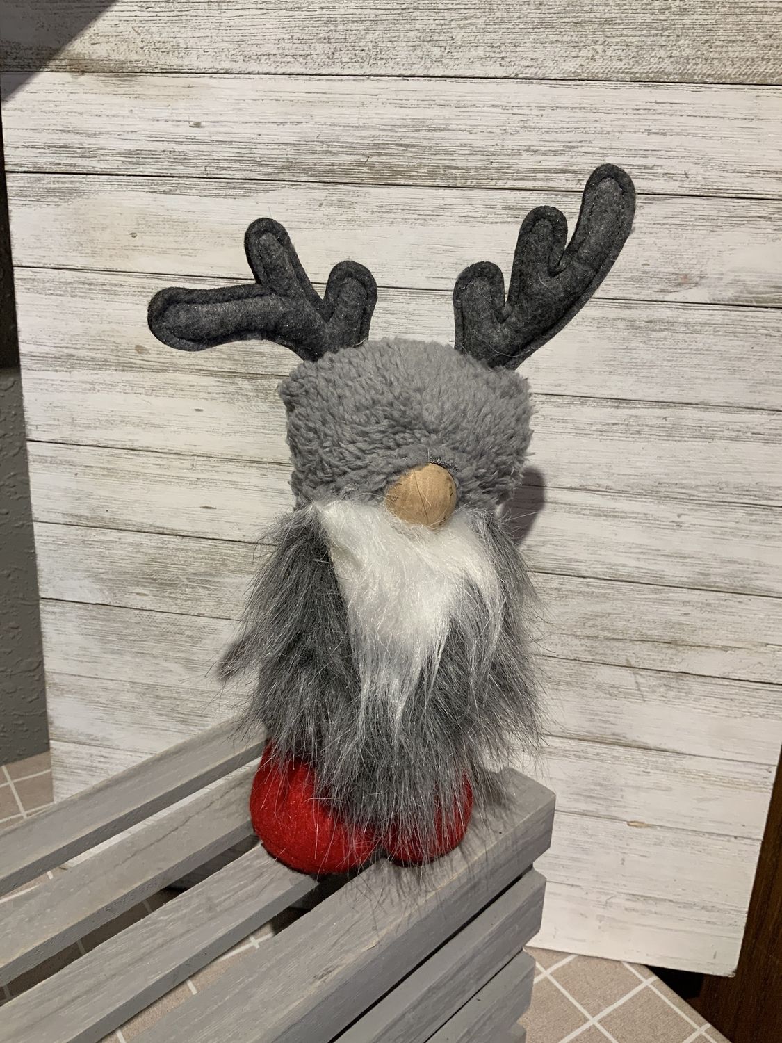 Gnome, 11" Reindeer Hat red/gray