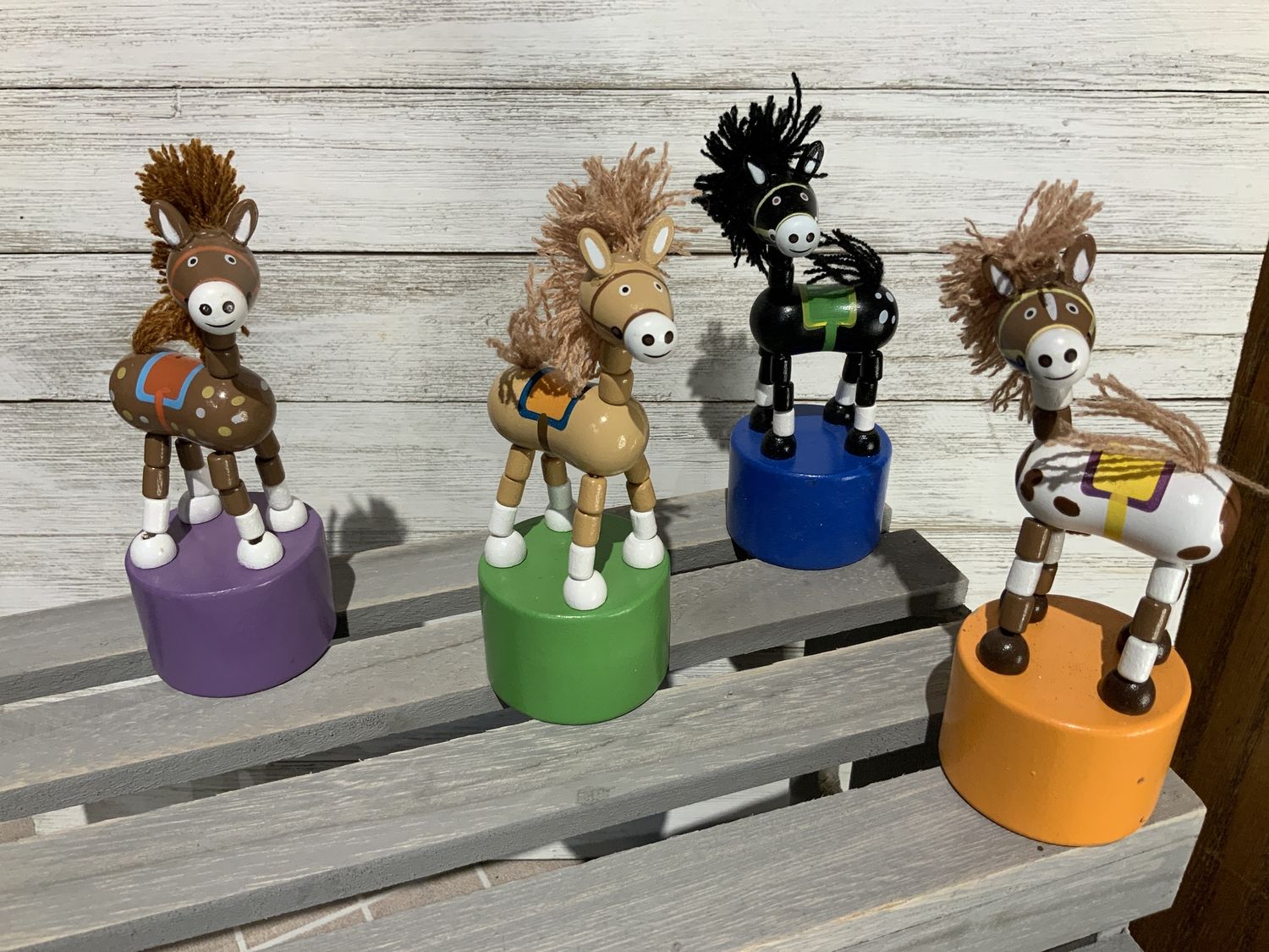 Push Puppet, Horses Ass't
