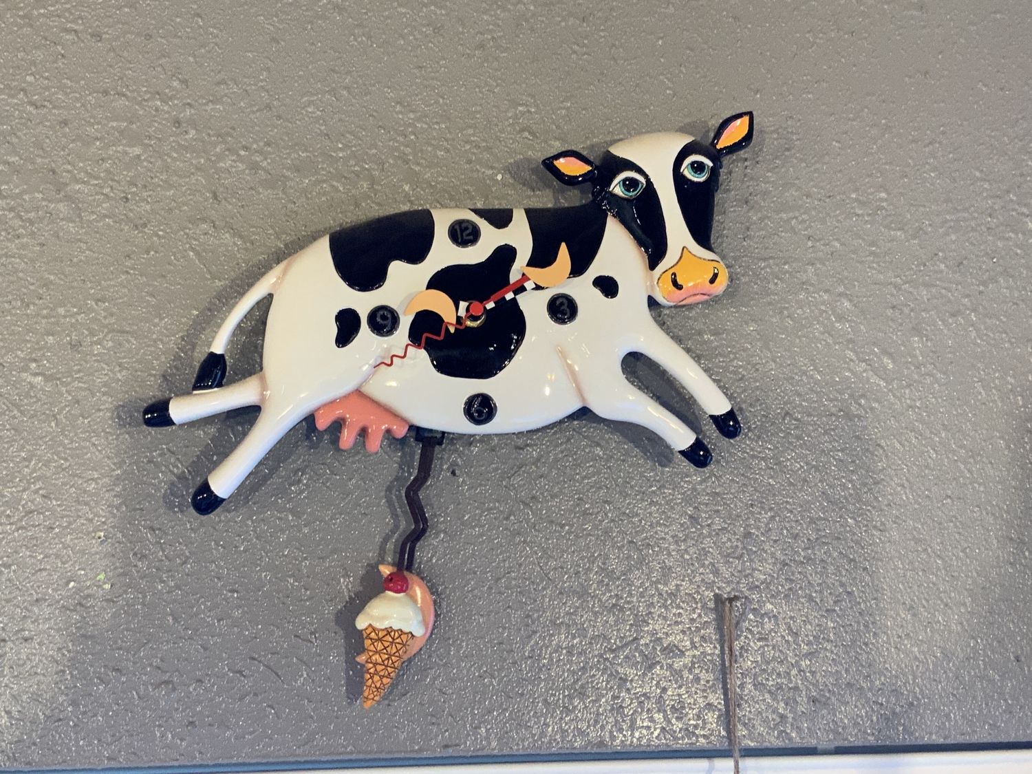 Clock, Bessie wall