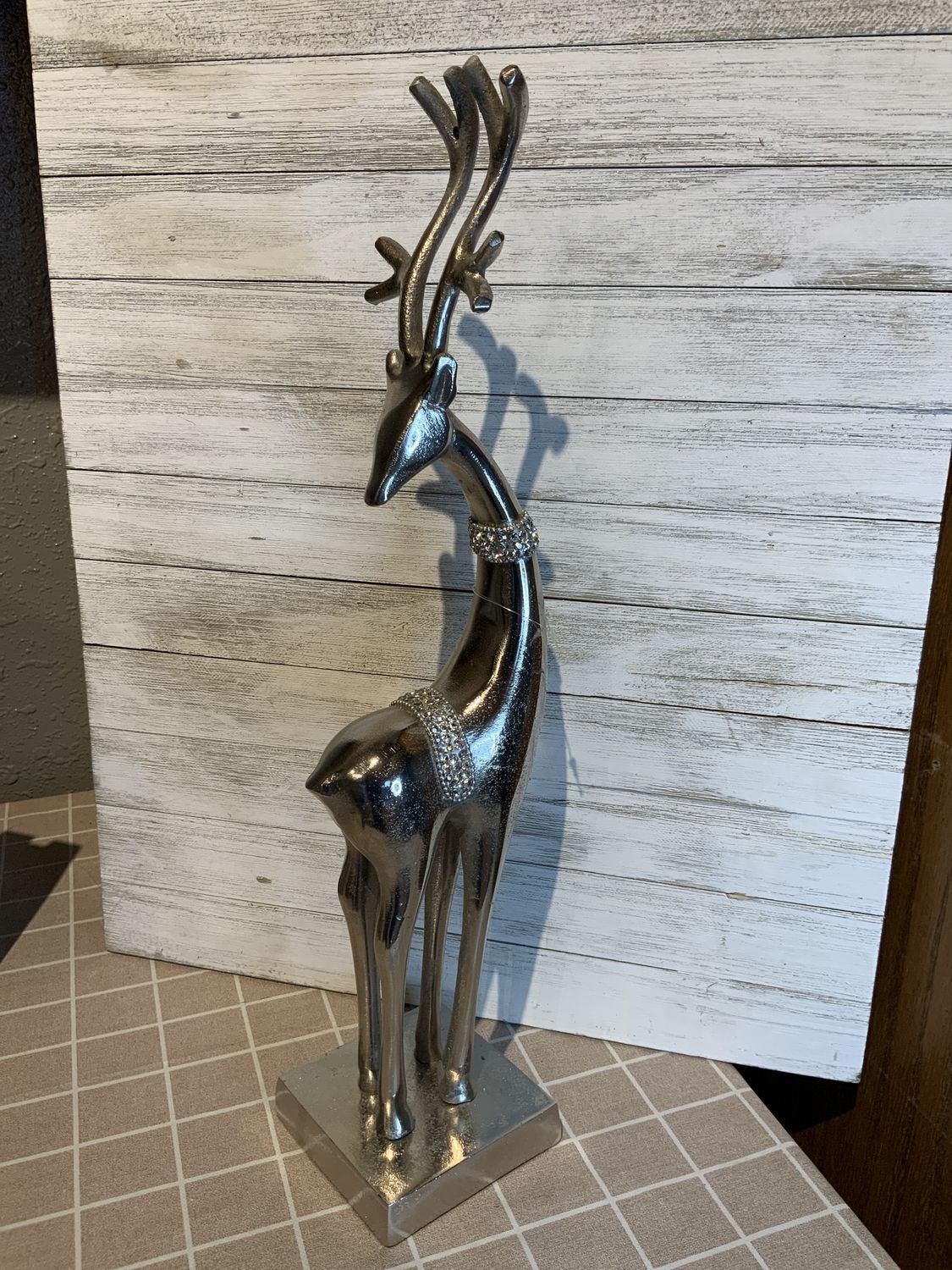 Deer, 18" Aluminum W/Rhinestone Collar &amp; Saddle