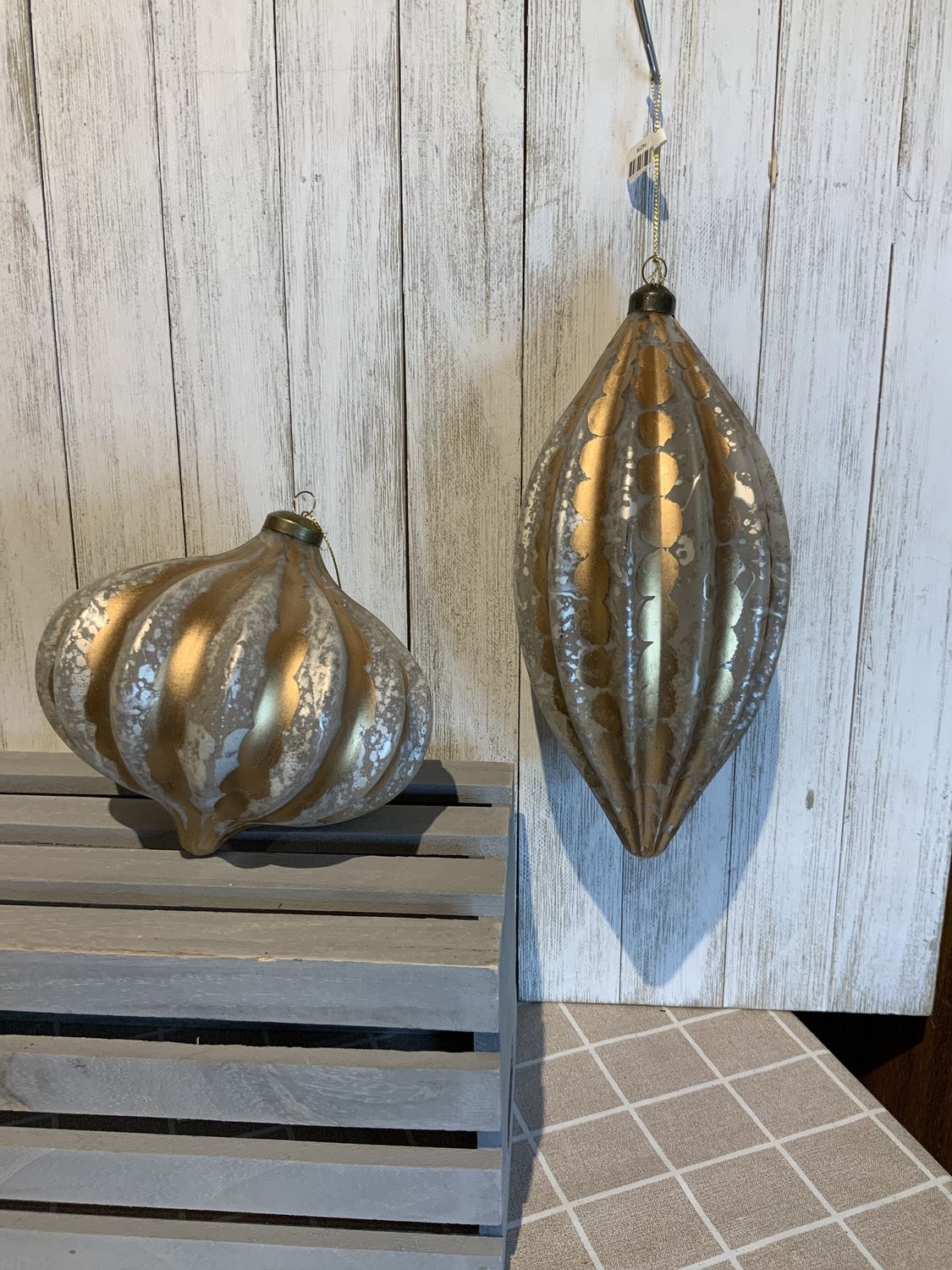 Ornament, Mercury &amp; Gold Ribbed glss