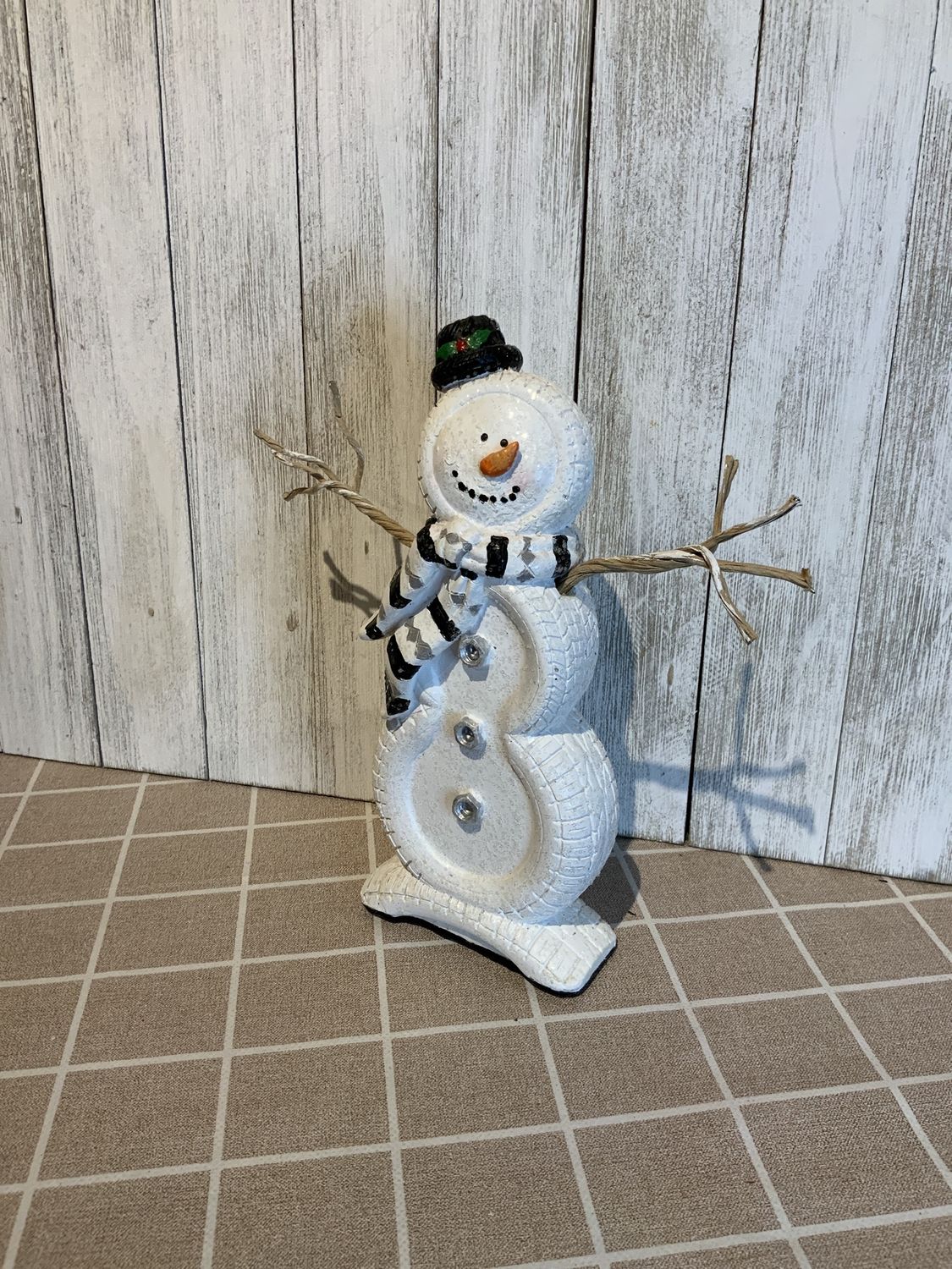 Figurine, Tire Snowman