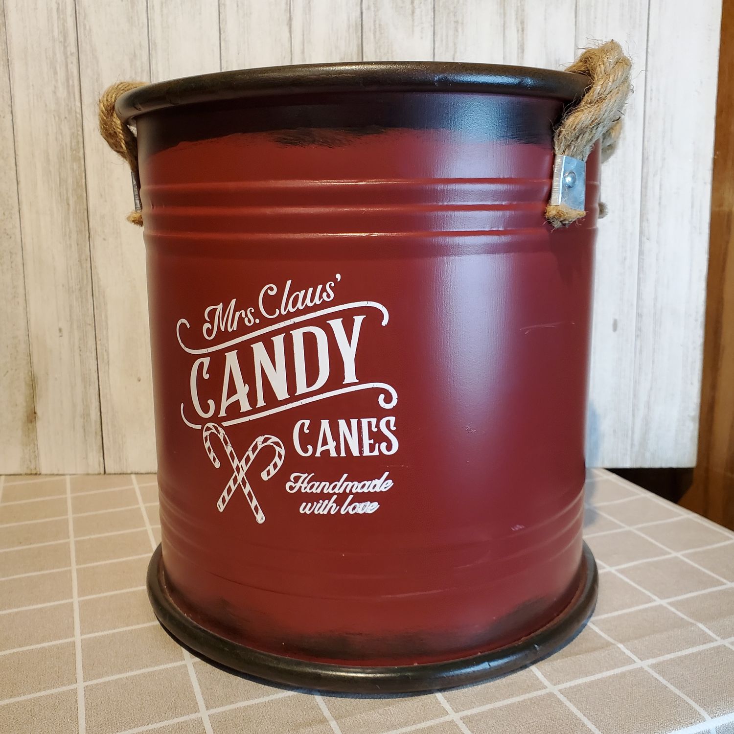 Planter, Red Galvanized rope handle