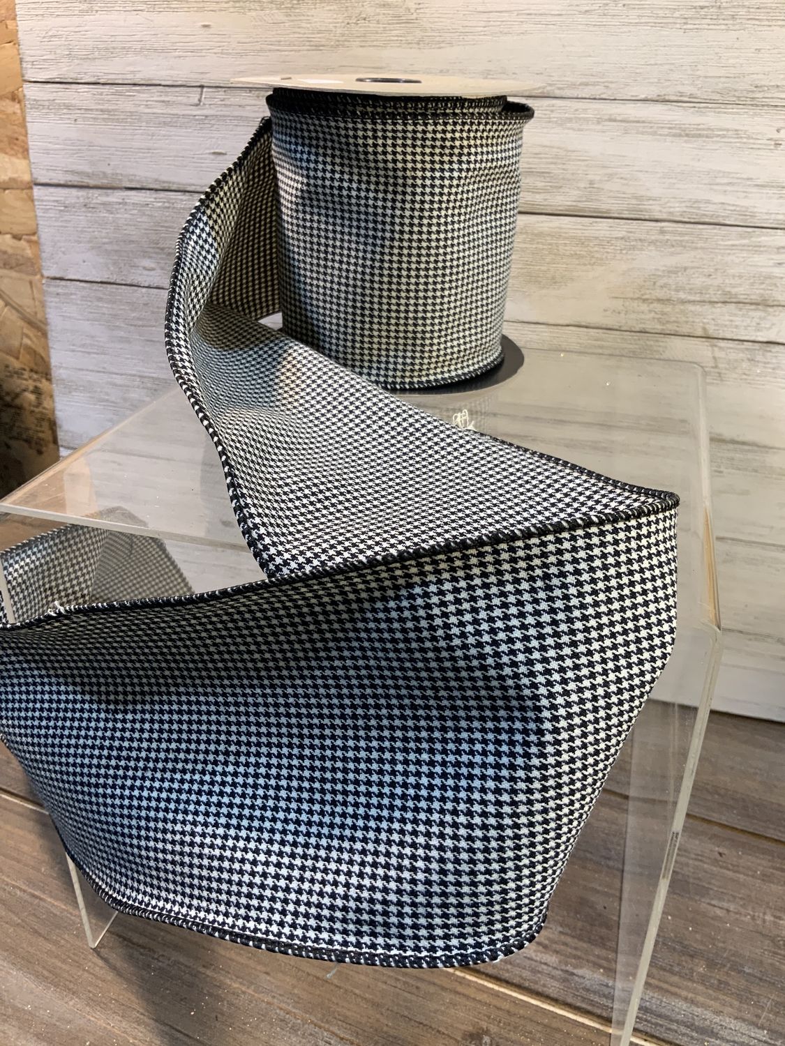 Ribbon, Mini Houndstooth 4"x10yds
