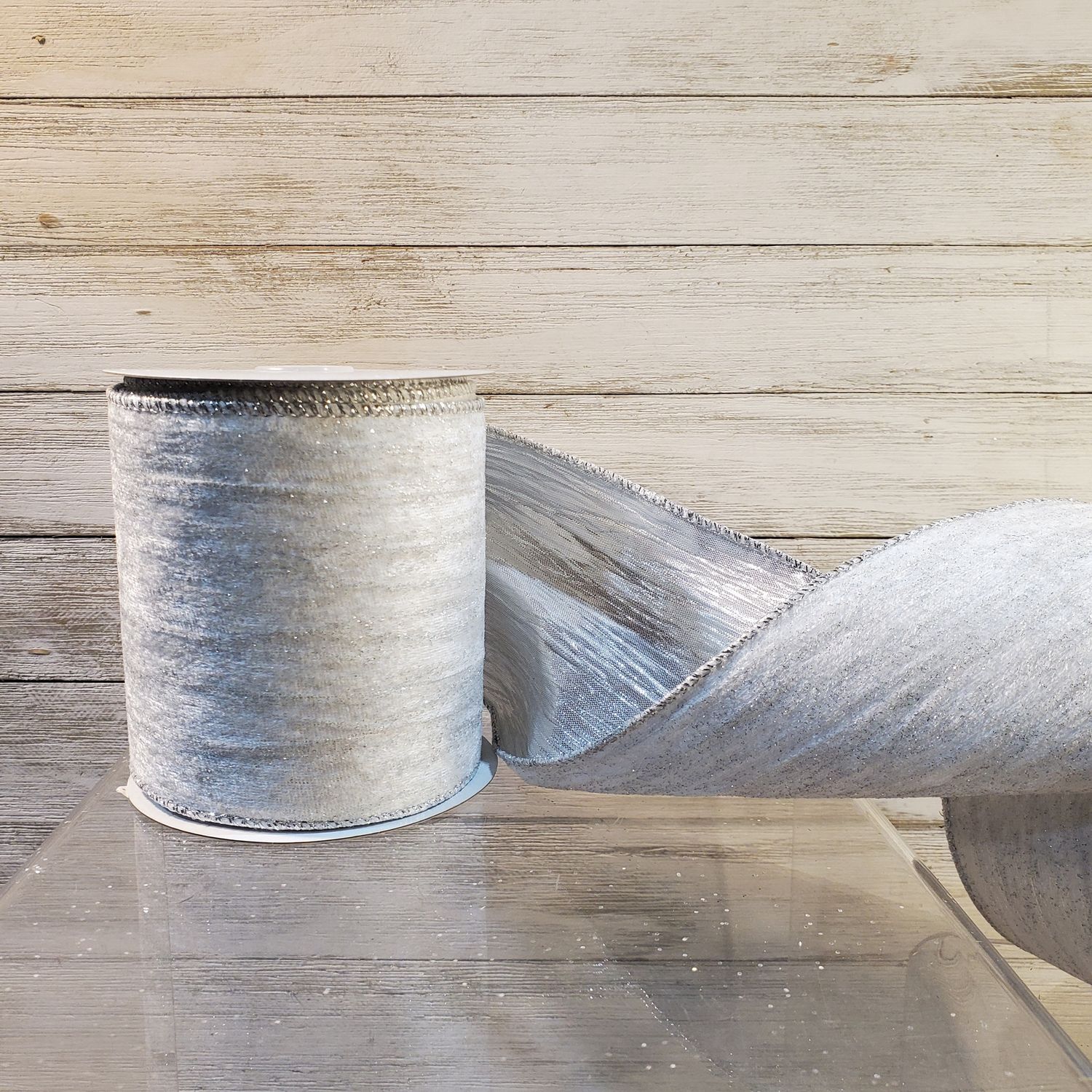 Ribbon, Slv/Wht Crushed Velvet 4"x10y