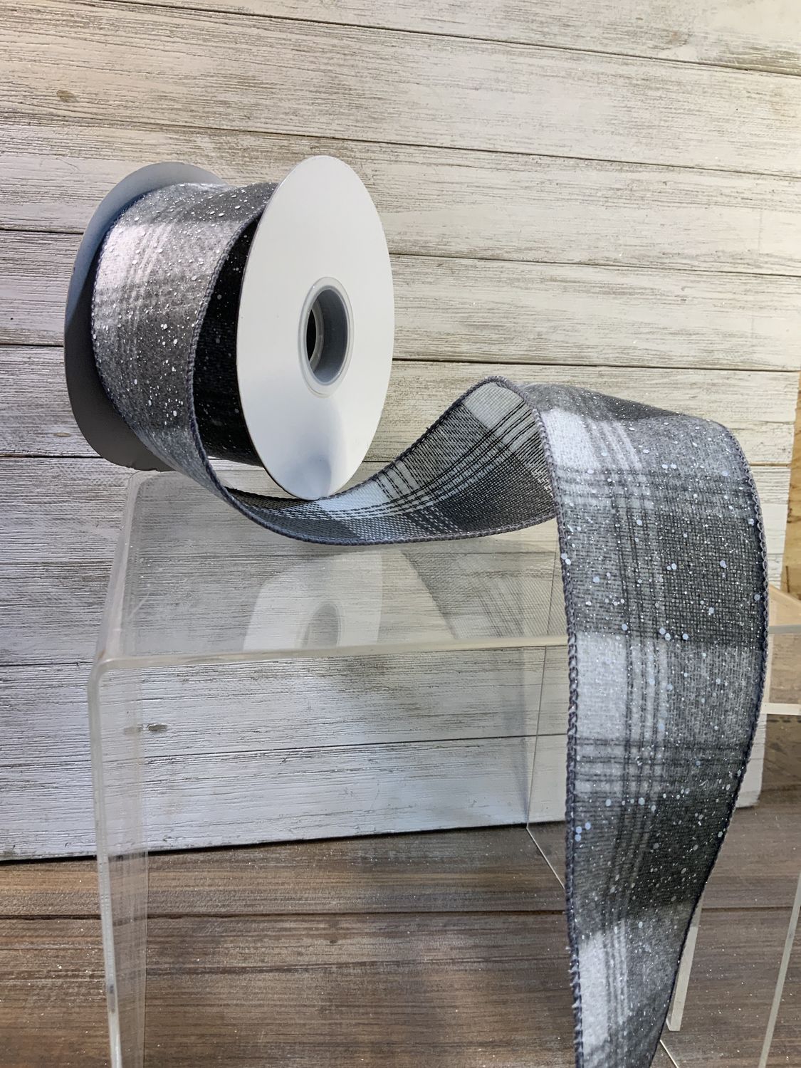 Ribbon, Grey/Wht Plaid Snowy 2-1/2"x10y