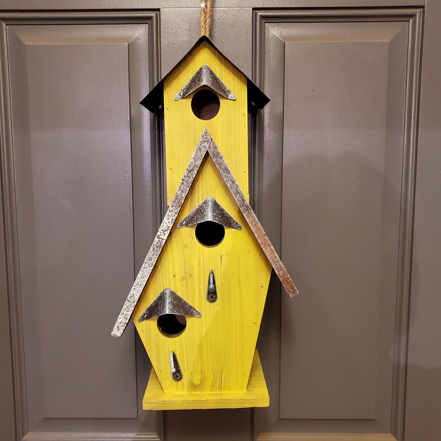 Bird House, Yellow Wood 3 Hole 17" Hanging